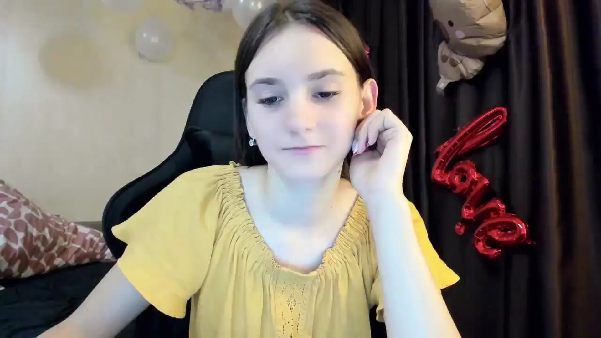 Gallery image thumbnail from Madison_Burke's myfreecams stream on, 10/30/2025, 21:34 image 16 of 20