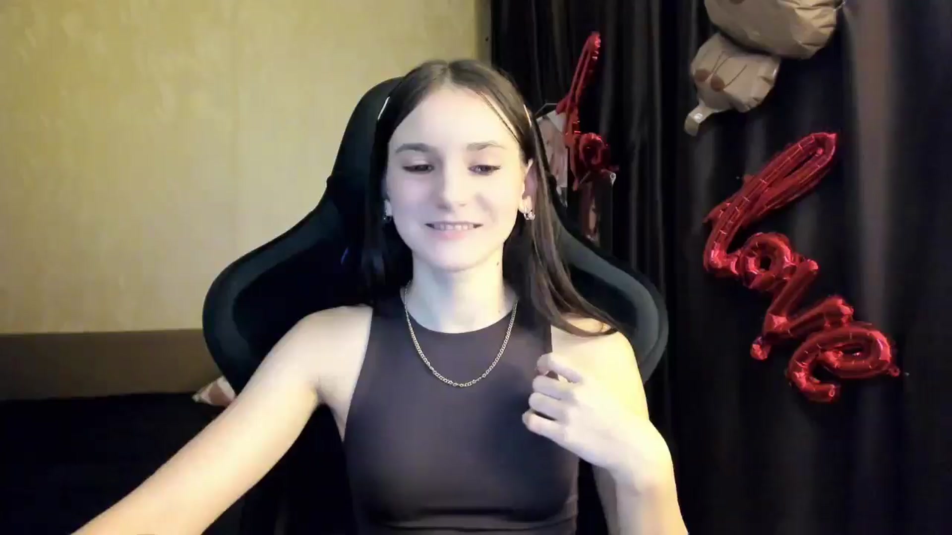Gallery image thumbnail from Madison_Burke's myfreecams stream on, 11/05/2025, 23:10 image 16 of 20