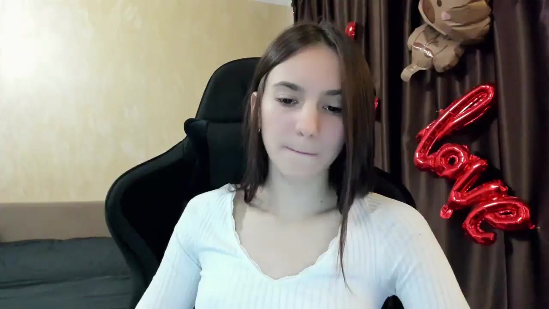 Gallery image thumbnail from Madison_Burke's myfreecams stream on, 11/07/2025, 12:07 image 15 of 20