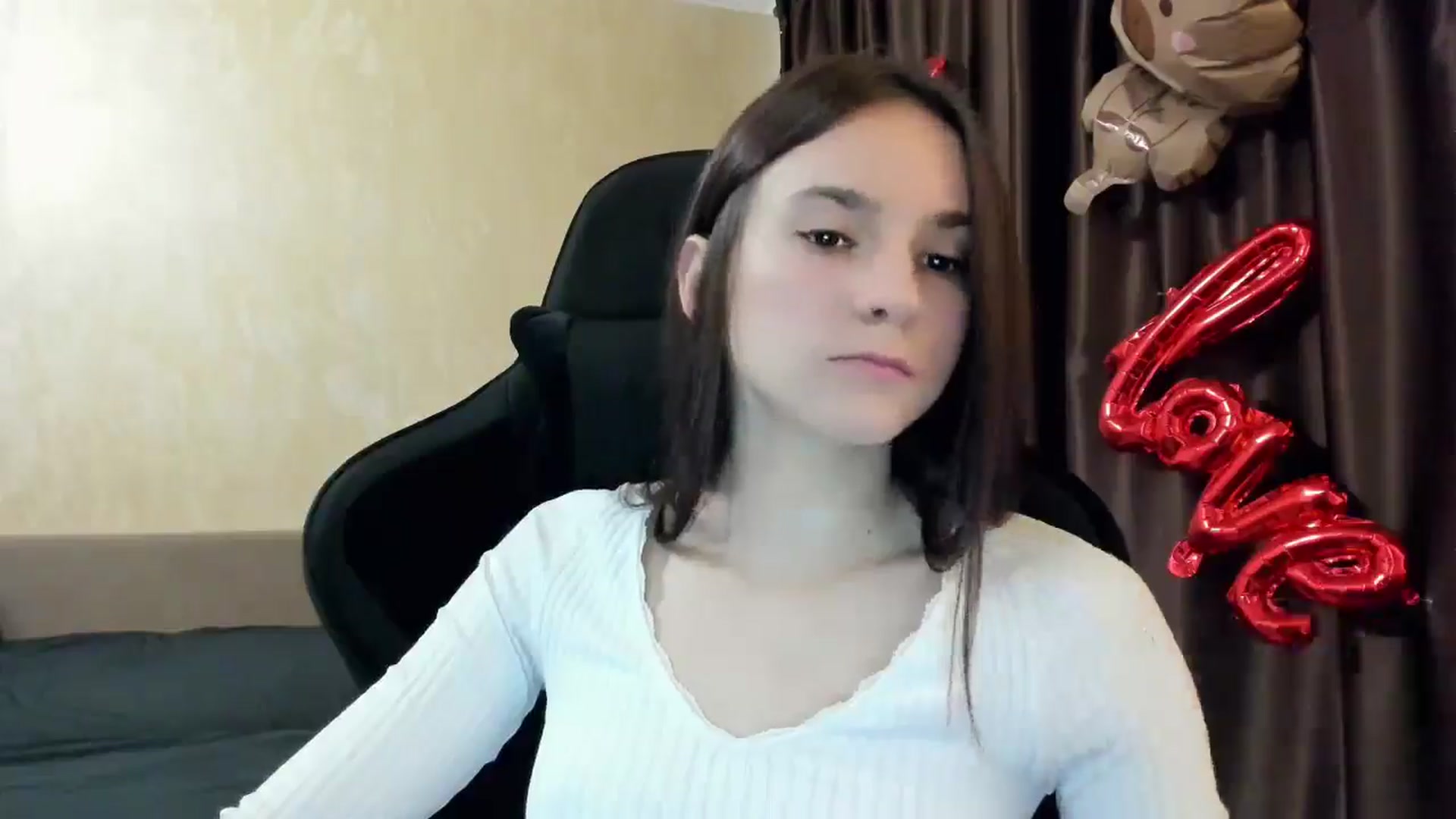 Gallery image thumbnail from Madison_Burke's myfreecams stream on, 11/07/2025, 12:07 image 17 of 20