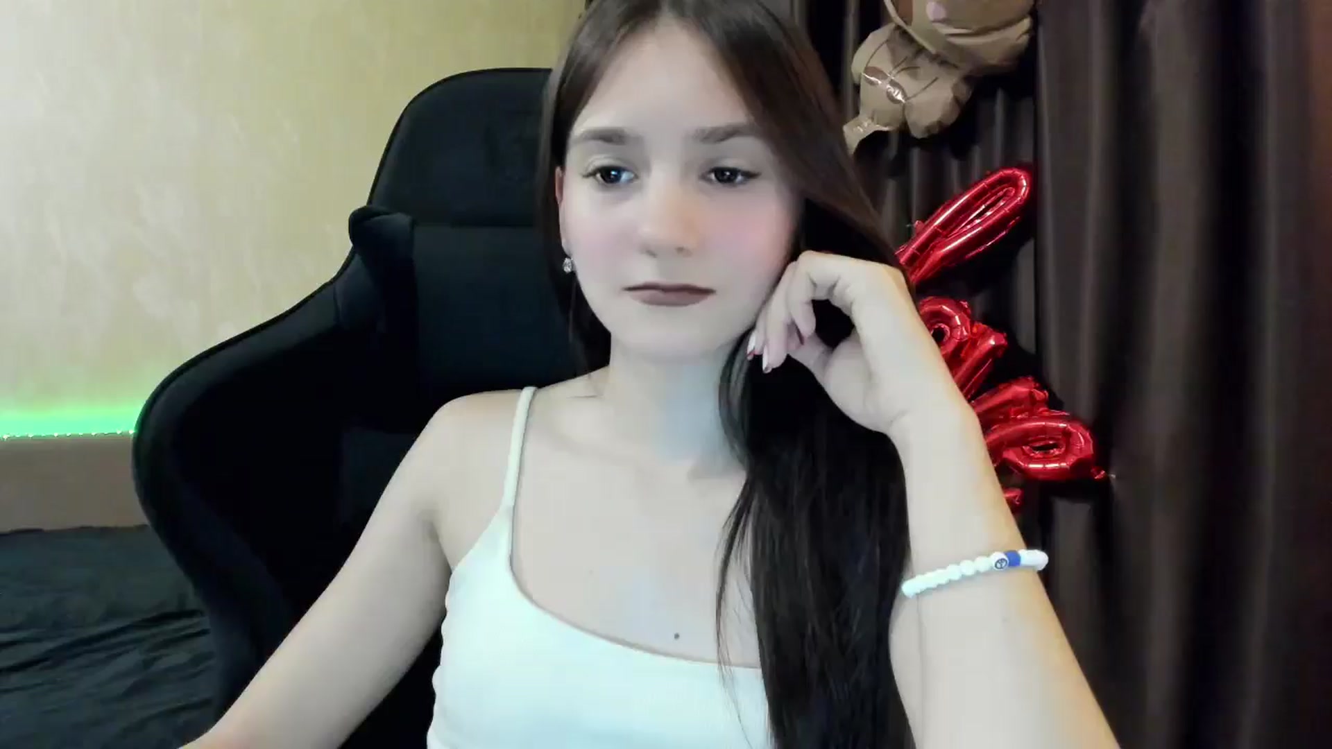 Gallery image thumbnail from Madison_Burke's myfreecams stream on, 11/07/2025, 17:22 image 2 of 20