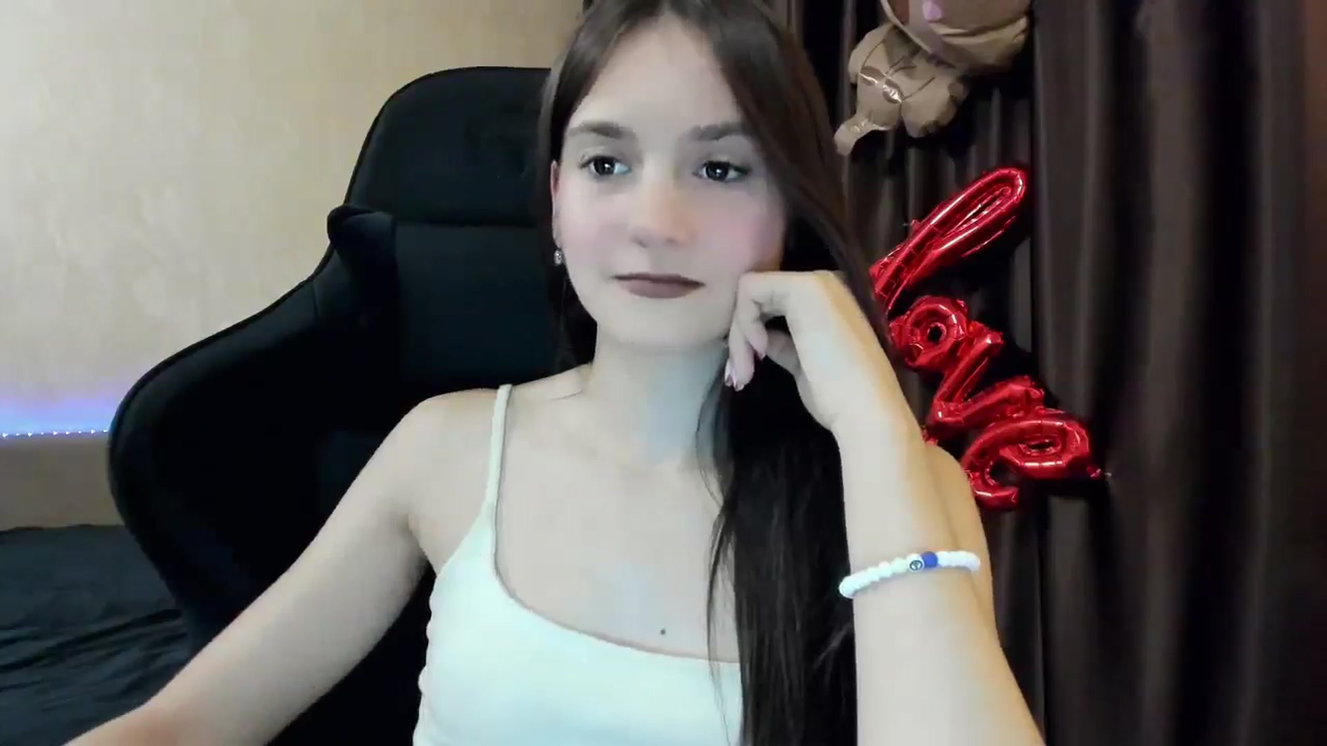 Gallery image thumbnail from Madison_Burke's myfreecams stream on, 11/07/2025, 17:22 image 3 of 20