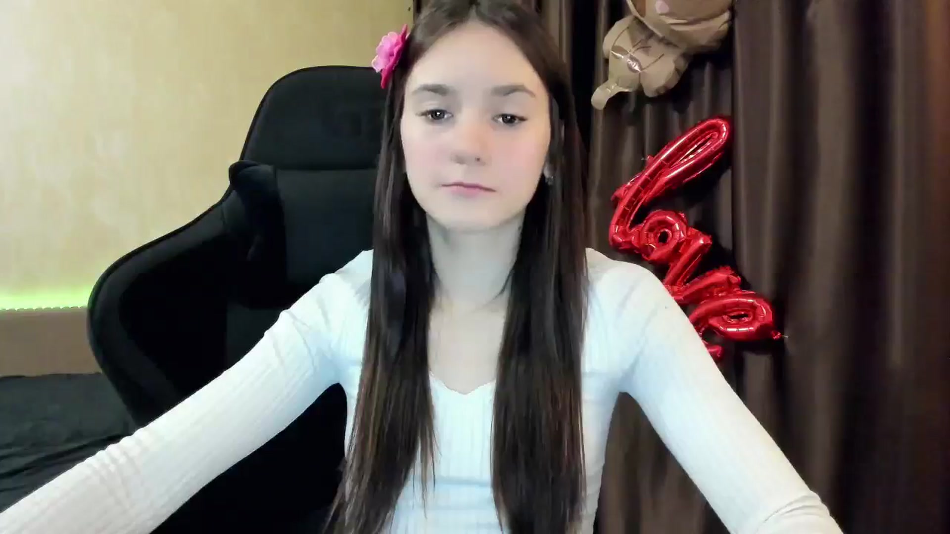 Gallery image thumbnail from Madison_Burke's myfreecams stream on, 11/07/2025, 18:53 image 9 of 20