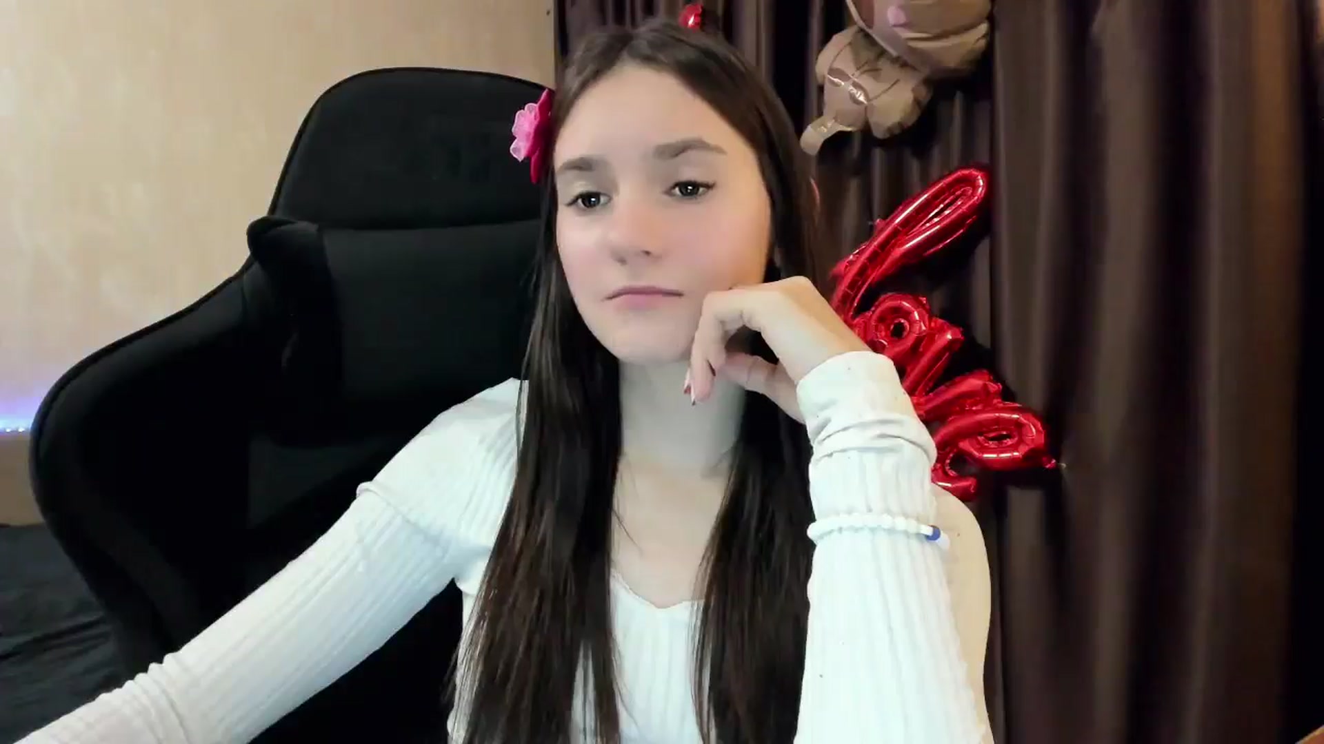 Gallery image thumbnail from Madison_Burke's myfreecams stream on, 11/07/2025, 19:13 image 13 of 20