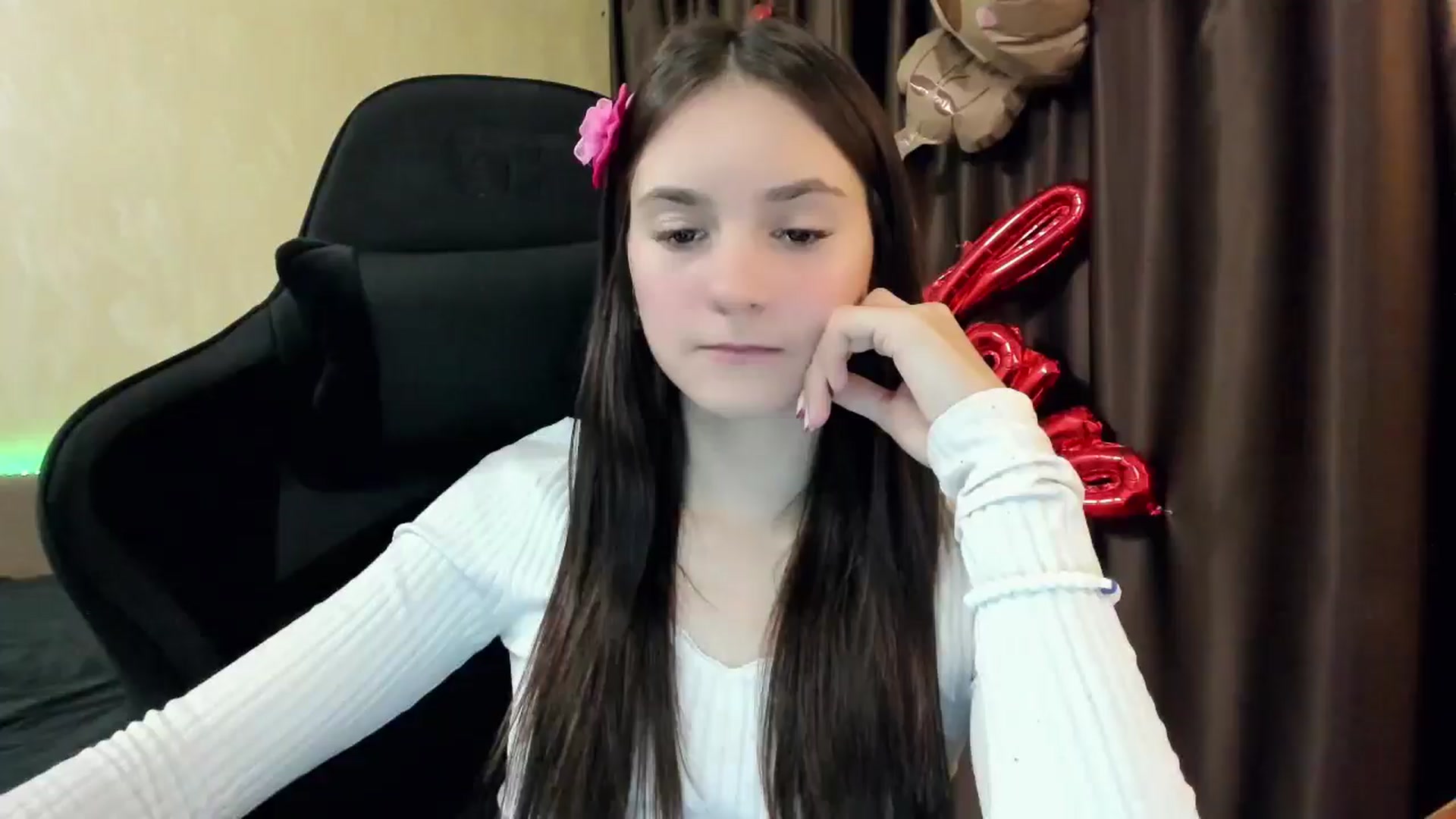 Gallery image thumbnail from Madison_Burke's myfreecams stream on, 11/07/2025, 19:13 image 16 of 20