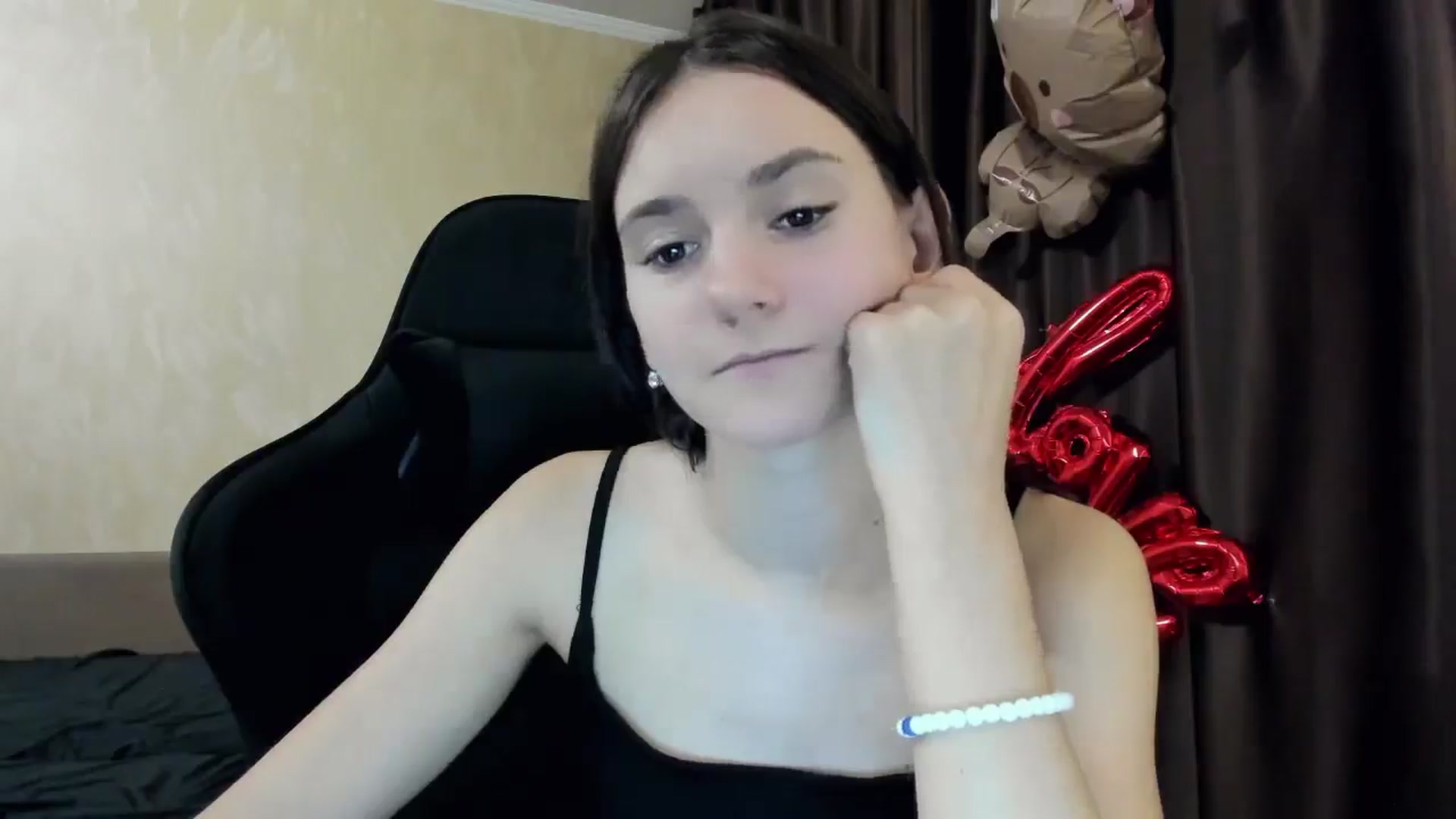 Gallery image thumbnail from Madison_Burke's myfreecams stream on, 11/08/2025, 20:21 image 14 of 20