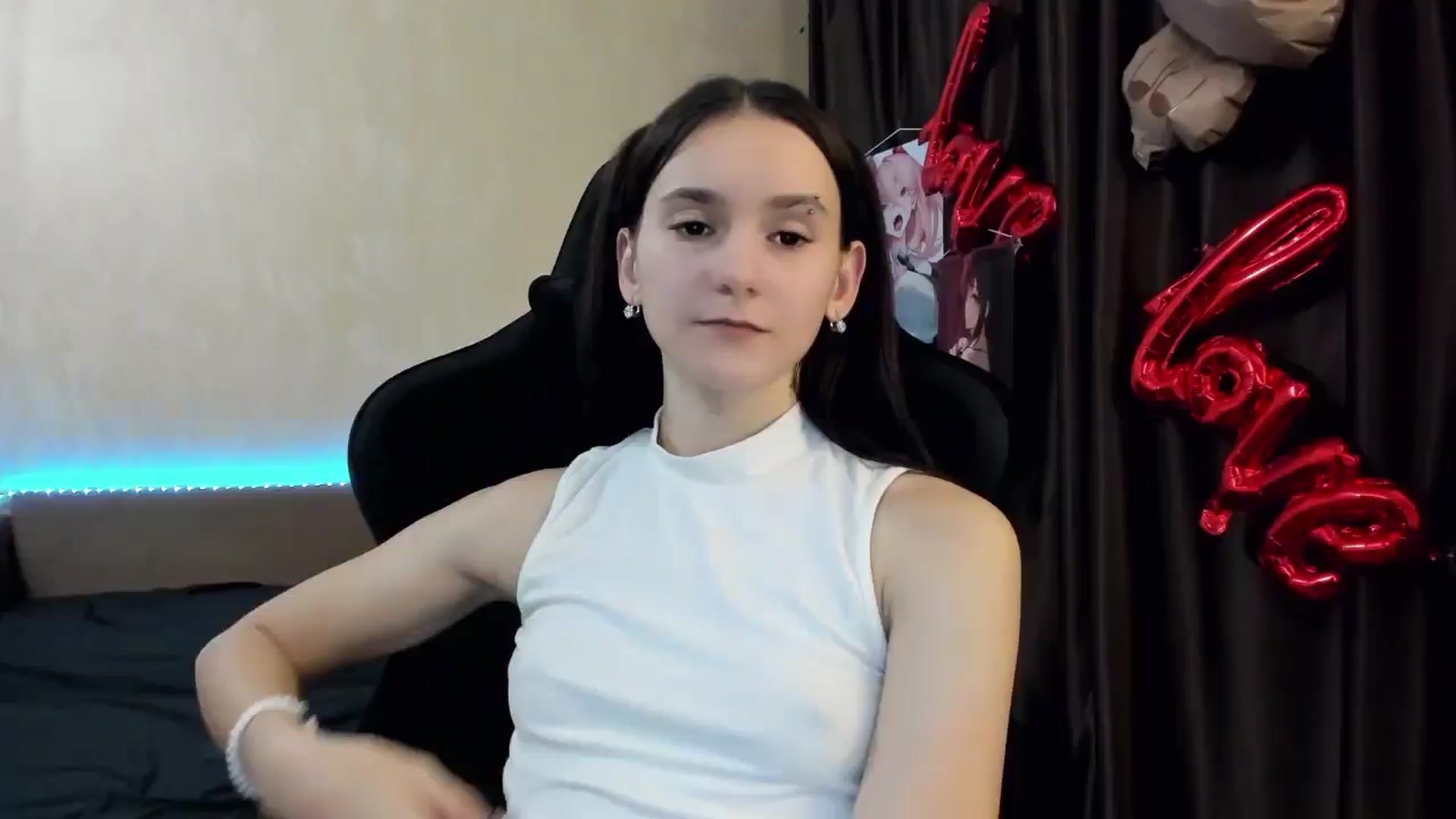 Gallery image thumbnail from Madison_Burke's myfreecams stream on, 11/12/2025, 24:10 image 18 of 20