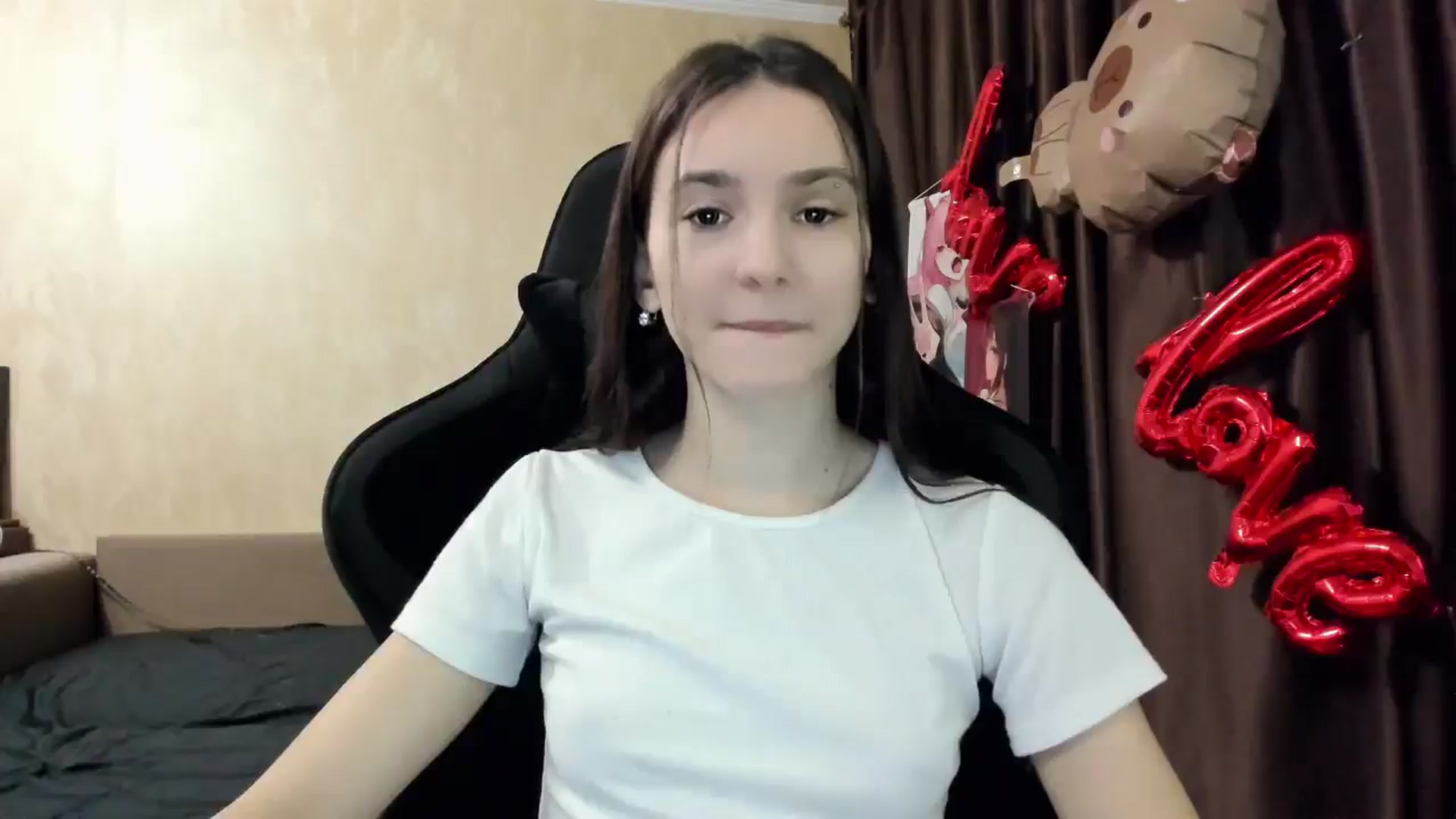 Gallery image thumbnail from Madison_Burke's myfreecams stream on, 11/20/2025, 19:07 image 12 of 20
