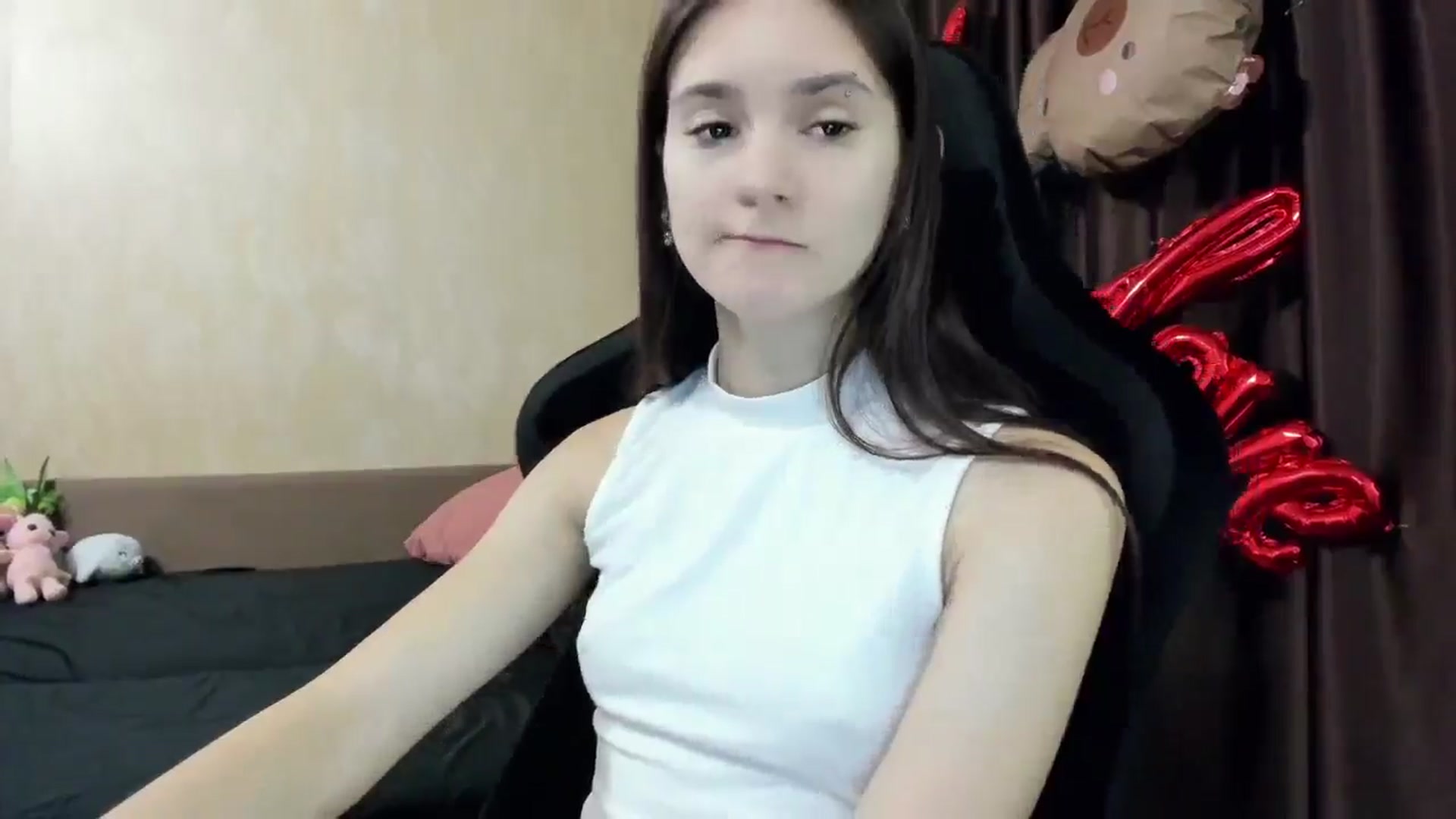 Gallery image thumbnail from Madison_Burke's myfreecams stream on, 11/21/2025, 14:51 image 15 of 20