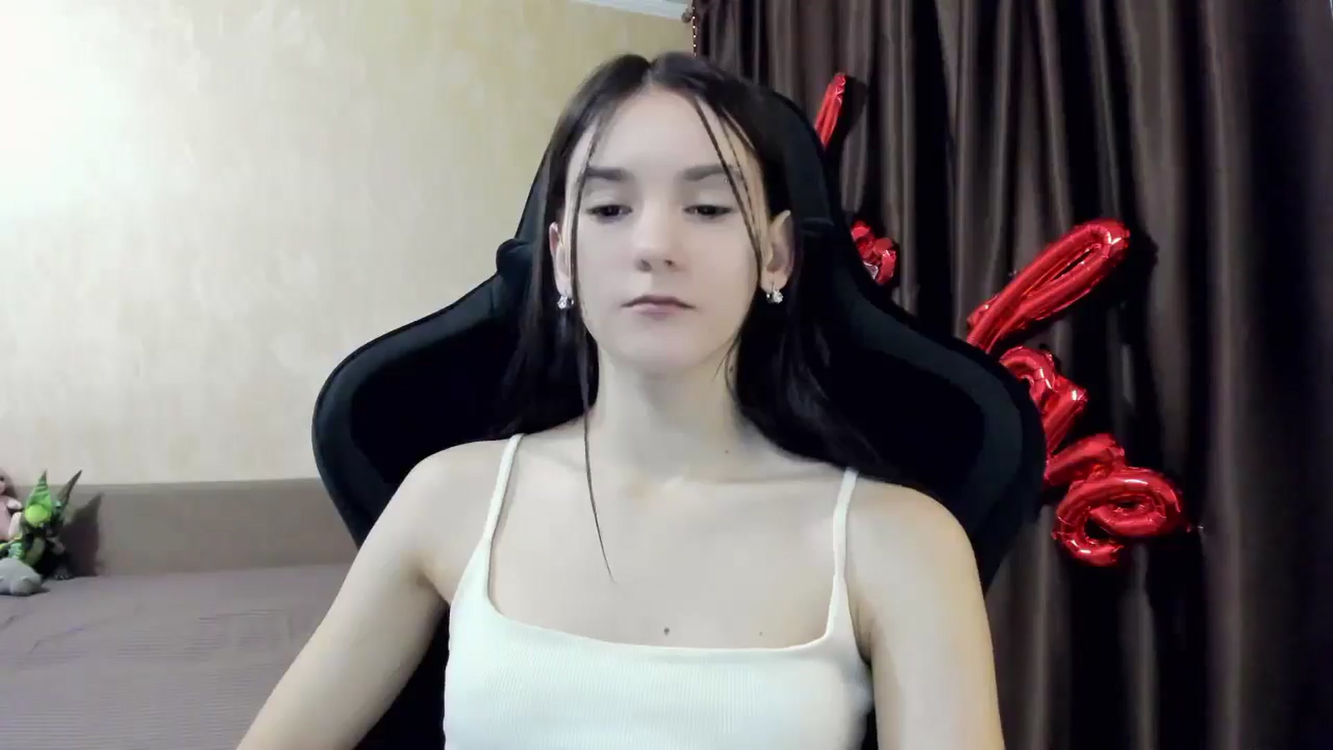 Gallery image thumbnail from Madison_Burke's myfreecams stream on, 12/02/2025, 24:21 image 3 of 20