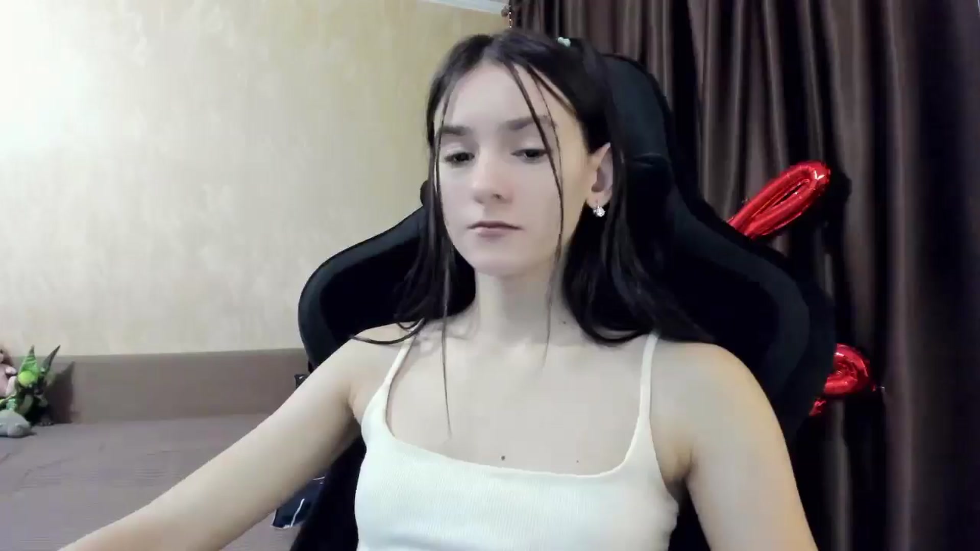 Gallery image thumbnail from Madison_Burke's myfreecams stream on, 12/02/2025, 24:21 image 2 of 20