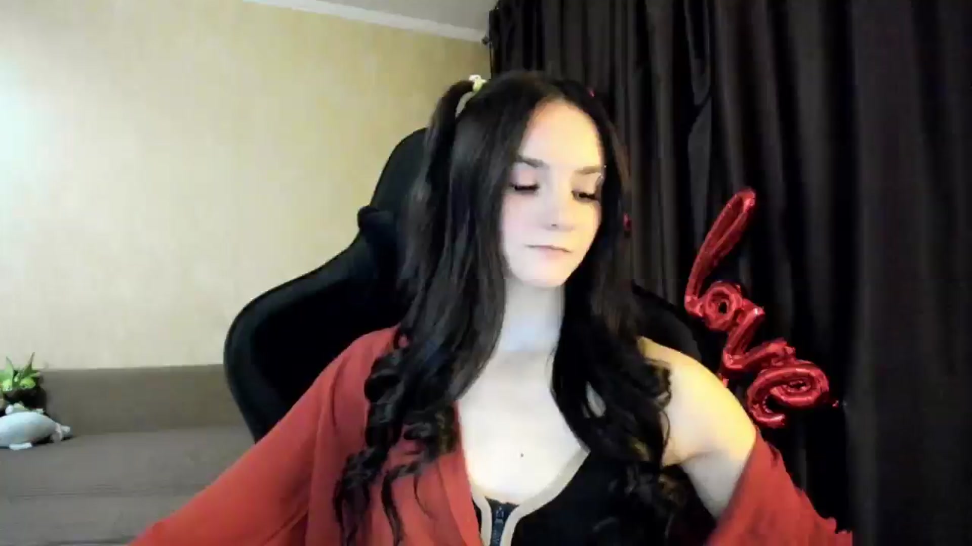 Gallery image thumbnail from Madison_Burke's myfreecams stream on, 12/10/2025, 21:57 image 5 of 20