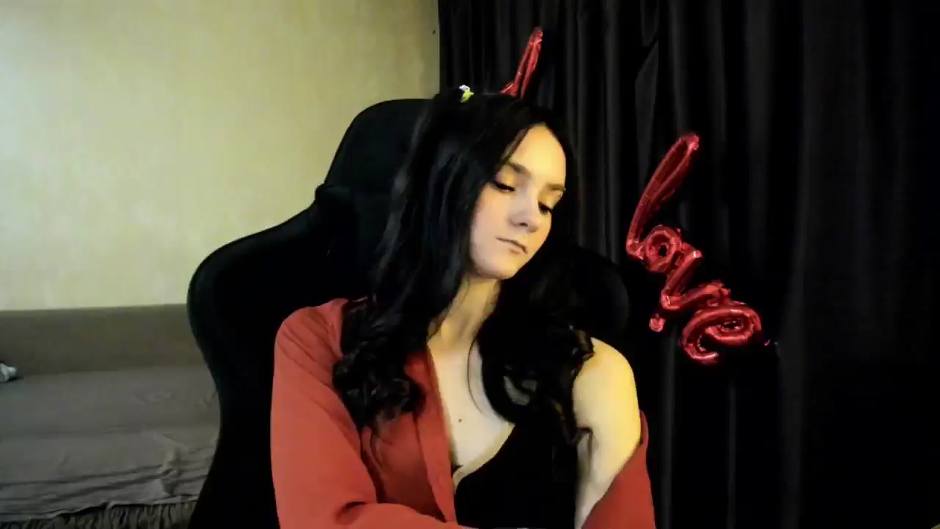 Gallery image thumbnail from Madison_Burke's myfreecams stream on, 12/10/2025, 21:57 image 19 of 20