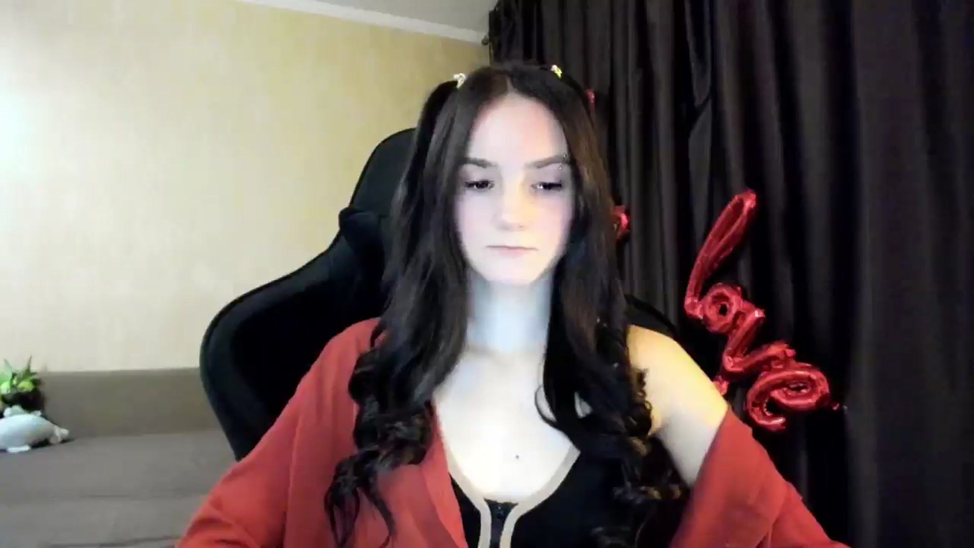 Gallery image thumbnail from Madison_Burke's myfreecams stream on, 12/10/2025, 21:57 image 3 of 20