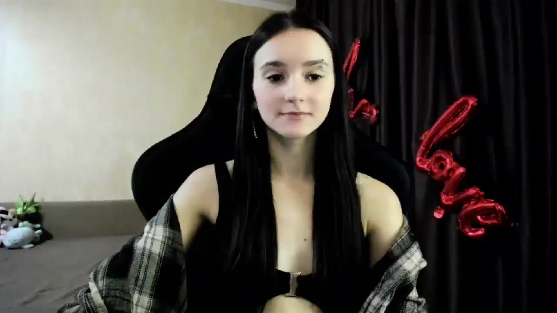 Gallery image thumbnail from Madison_Burke's myfreecams stream on, 12/13/2025, 17:53 image 6 of 20