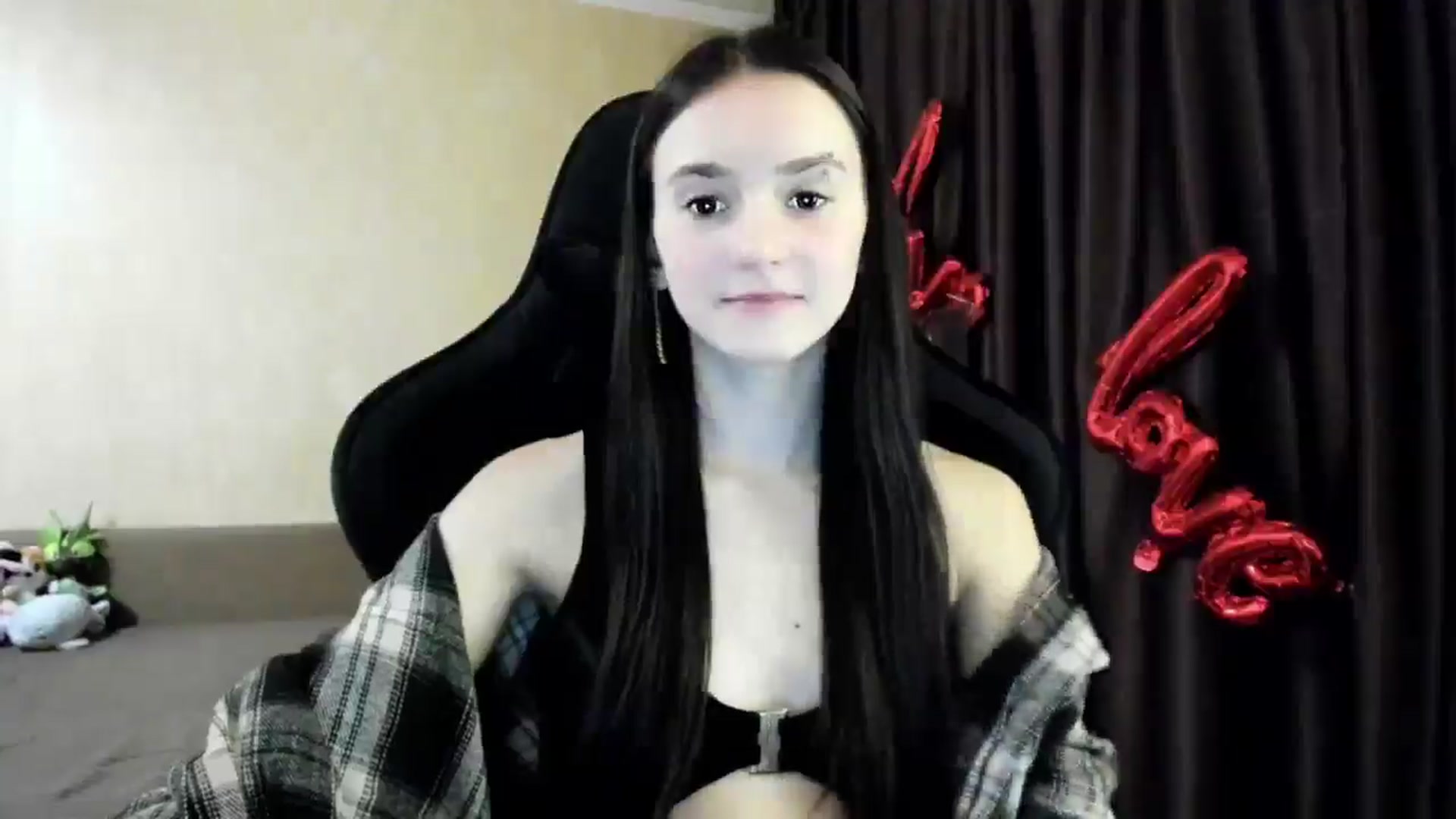Gallery image thumbnail from Madison_Burke's myfreecams stream on, 12/13/2025, 17:53 image 11 of 20
