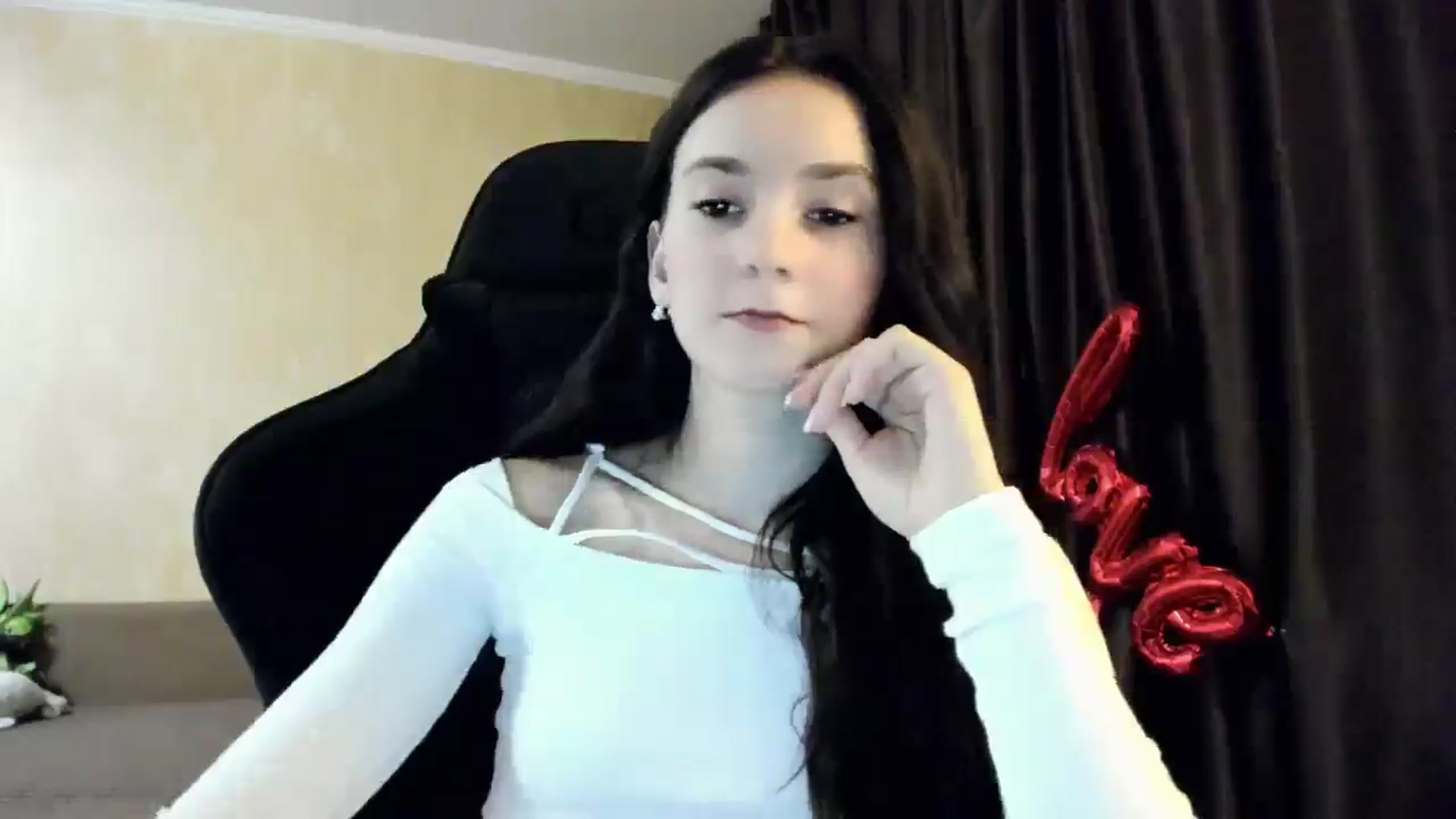 Gallery image thumbnail from Madison_Burke's myfreecams stream on, 12/21/2025, 19:59 image 7 of 20