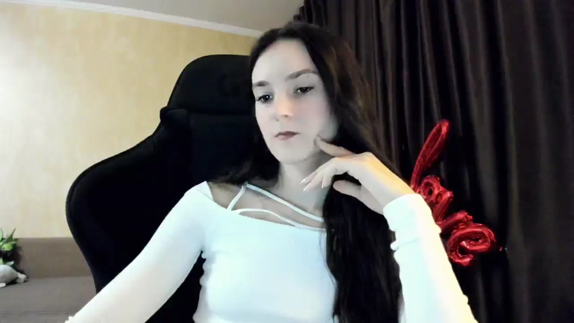 Gallery image thumbnail from Madison_Burke's myfreecams stream on, 12/21/2025, 19:59 image 8 of 20