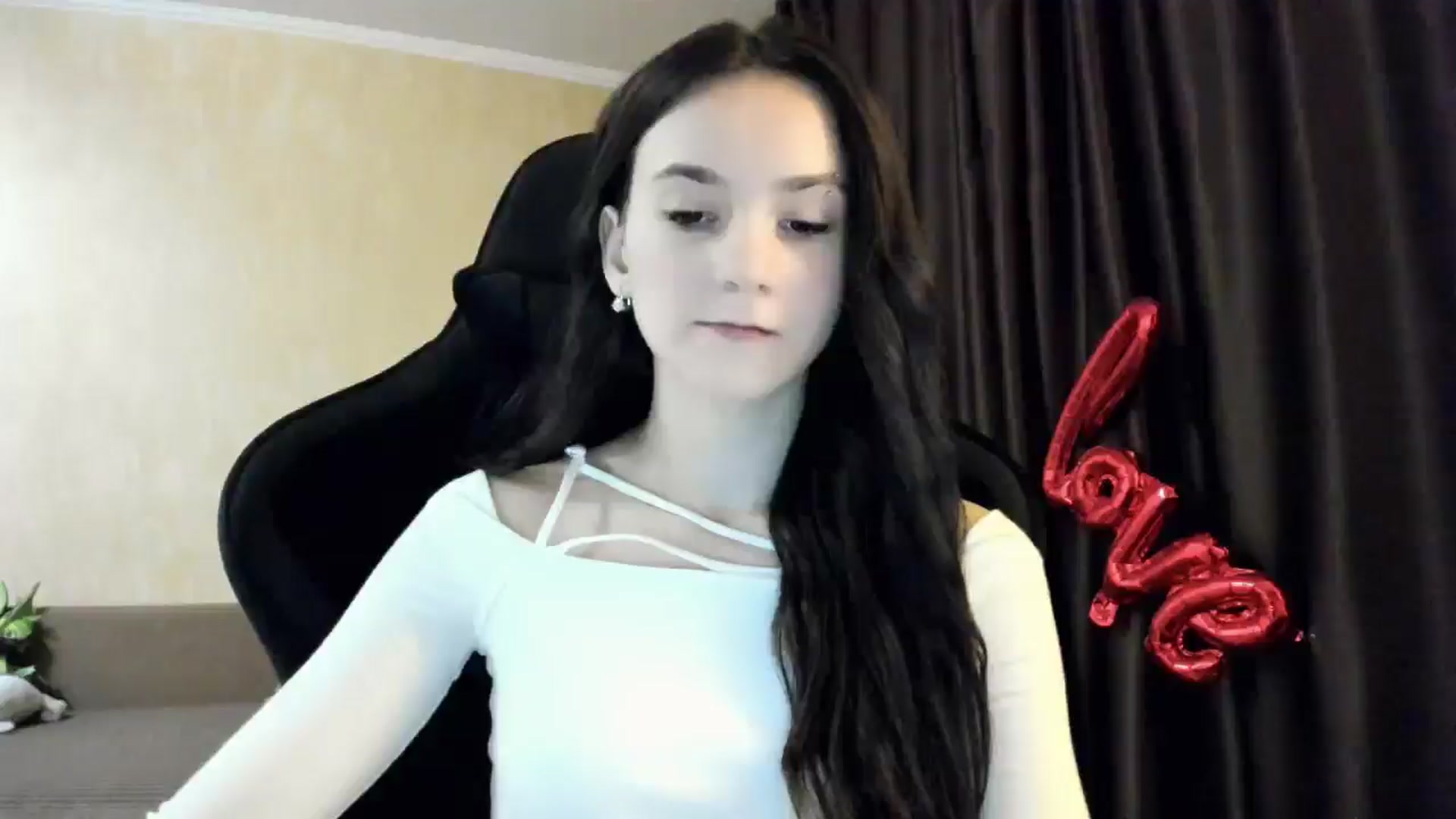 Gallery image thumbnail from Madison_Burke's myfreecams stream on, 12/21/2025, 19:59 image 5 of 20
