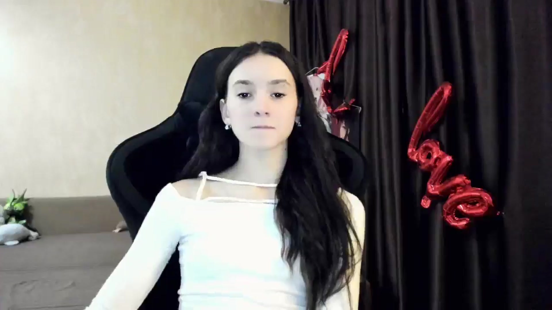 Gallery image thumbnail from Madison_Burke's myfreecams stream on, 12/21/2025, 23:07 image 4 of 20