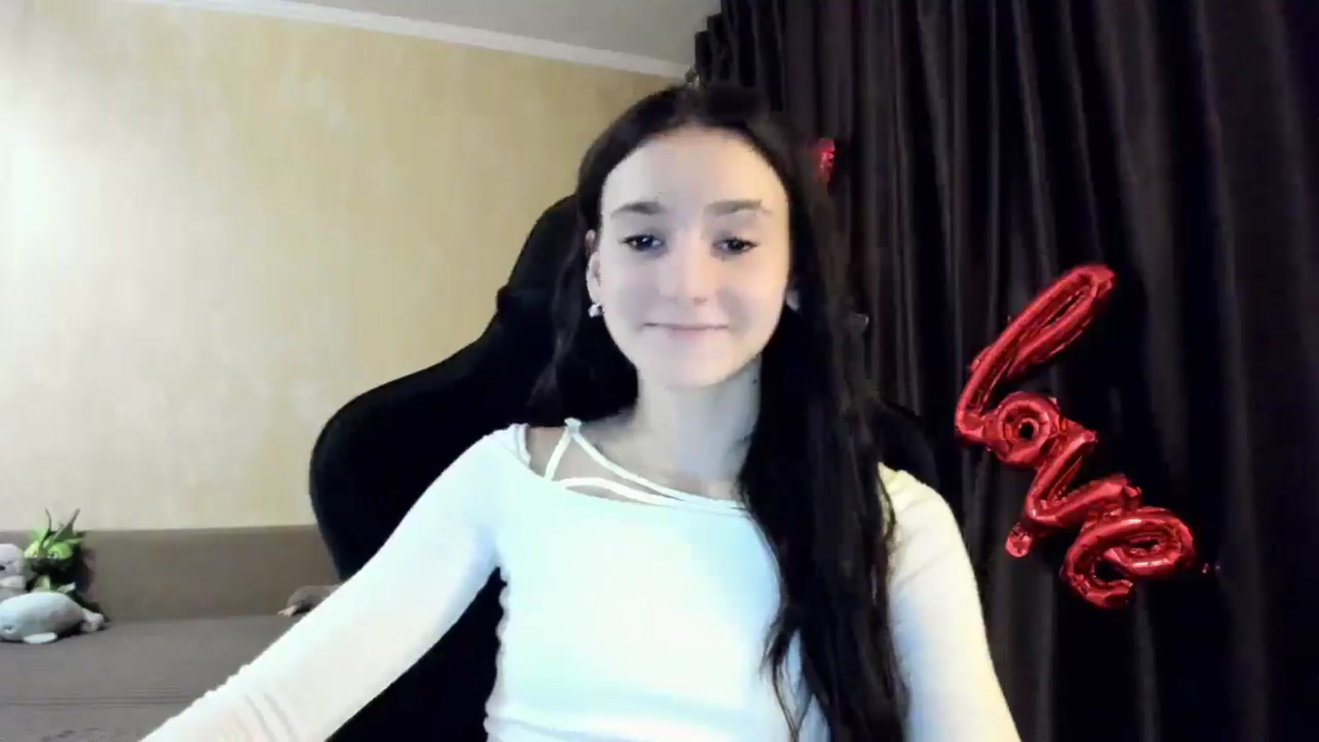 Gallery image thumbnail from Madison_Burke's myfreecams stream on, 12/22/2025, 24:57 image 19 of 20