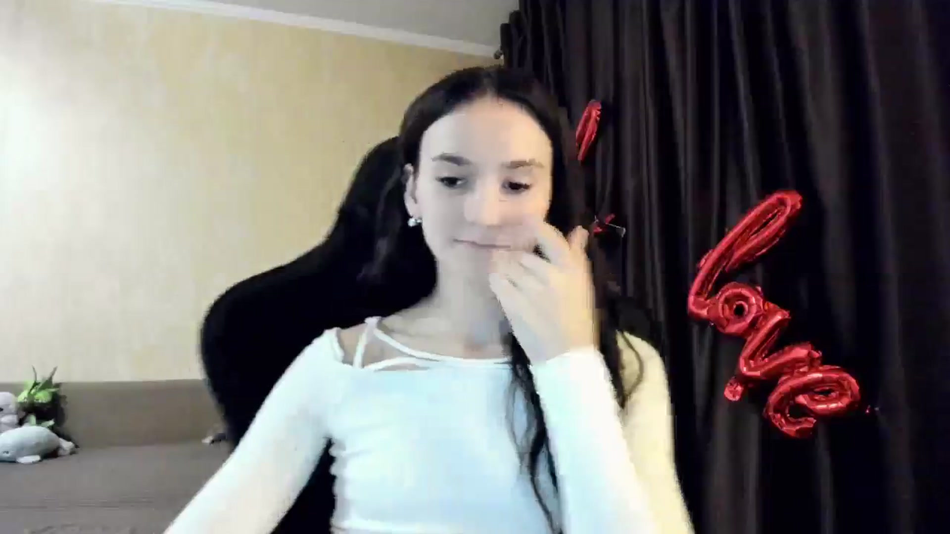Gallery image thumbnail from Madison_Burke's myfreecams stream on, 12/22/2025, 24:57 image 18 of 20