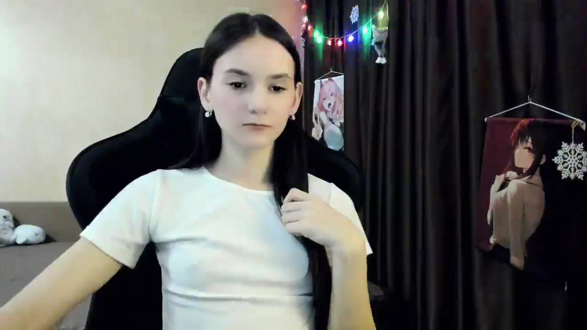 Gallery image thumbnail from Madison_Burke's myfreecams stream on, 12/25/2025, 24:20 image 17 of 20