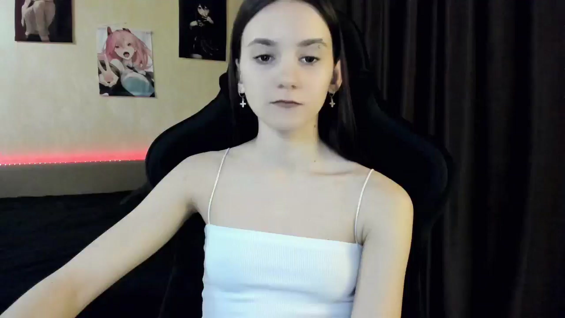 Gallery image thumbnail from Madison_Burke's myfreecams stream on, 04/20/2026, 23:45 image 4 of 20