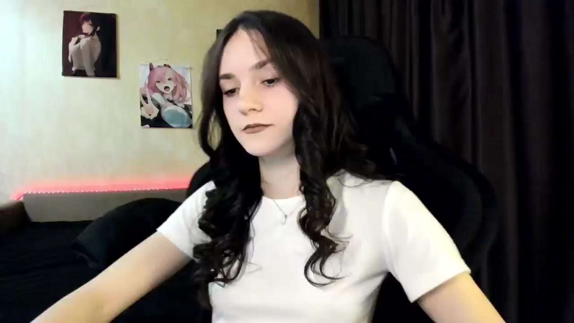 Gallery image thumbnail from Madison_Burke's myfreecams stream on, 04/21/2026, 18:51 image 1 of 20