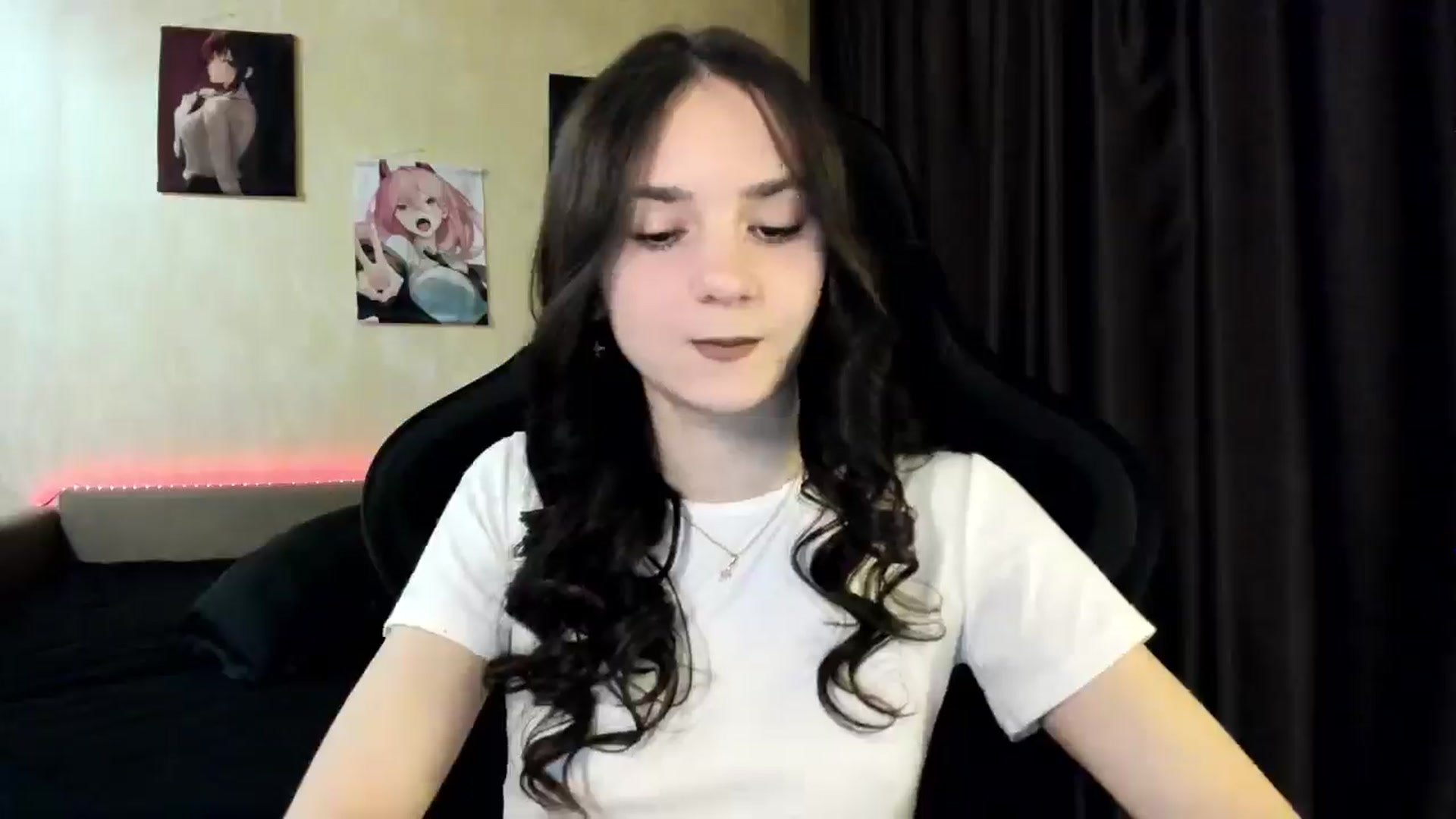 Gallery image thumbnail from Madison_Burke's myfreecams stream on, 04/21/2026, 18:51 image 19 of 20