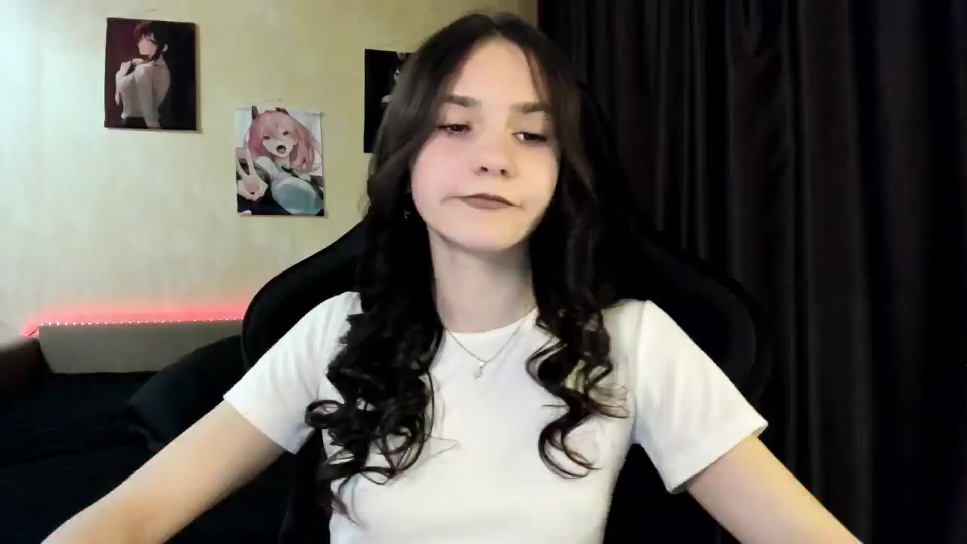 Gallery image thumbnail from Madison_Burke's myfreecams stream on, 04/21/2026, 18:51 image 8 of 20