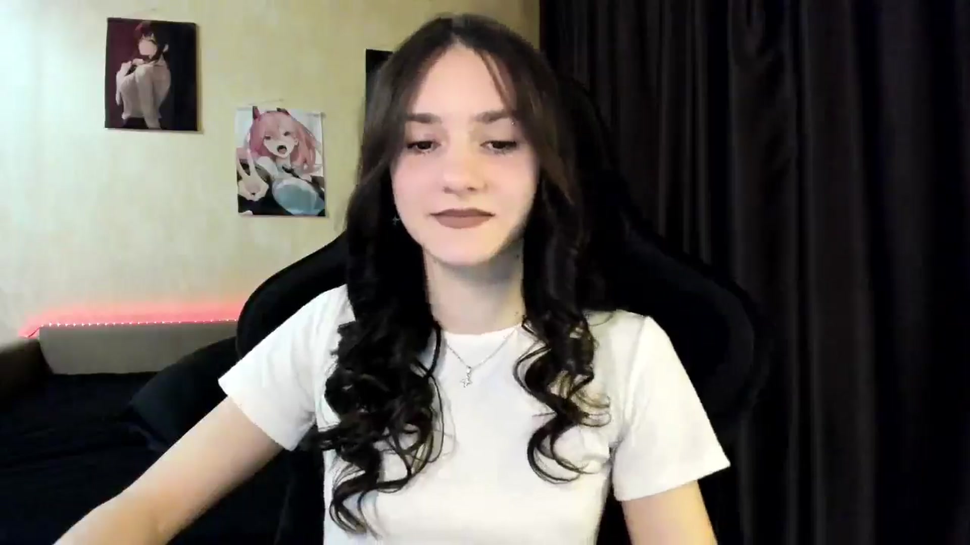 Gallery image thumbnail from Madison_Burke's myfreecams stream on, 04/21/2026, 18:51 image 17 of 20