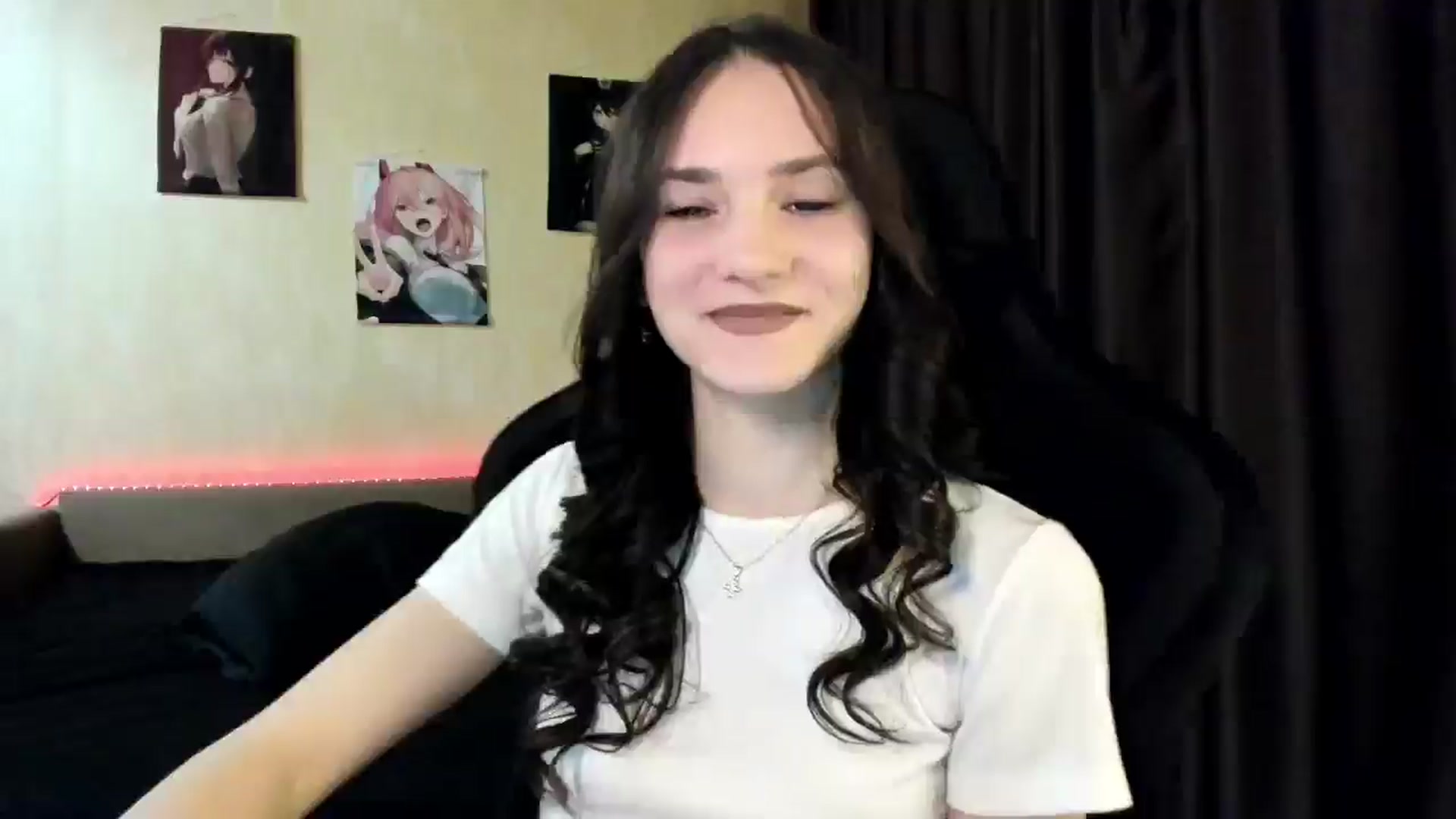 Gallery image thumbnail from Madison_Burke's myfreecams stream on, 04/21/2026, 18:51 image 16 of 20