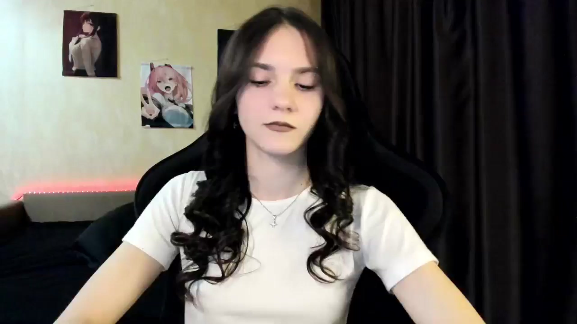 Gallery image thumbnail from Madison_Burke's myfreecams stream on, 04/21/2026, 18:51 image 5 of 20