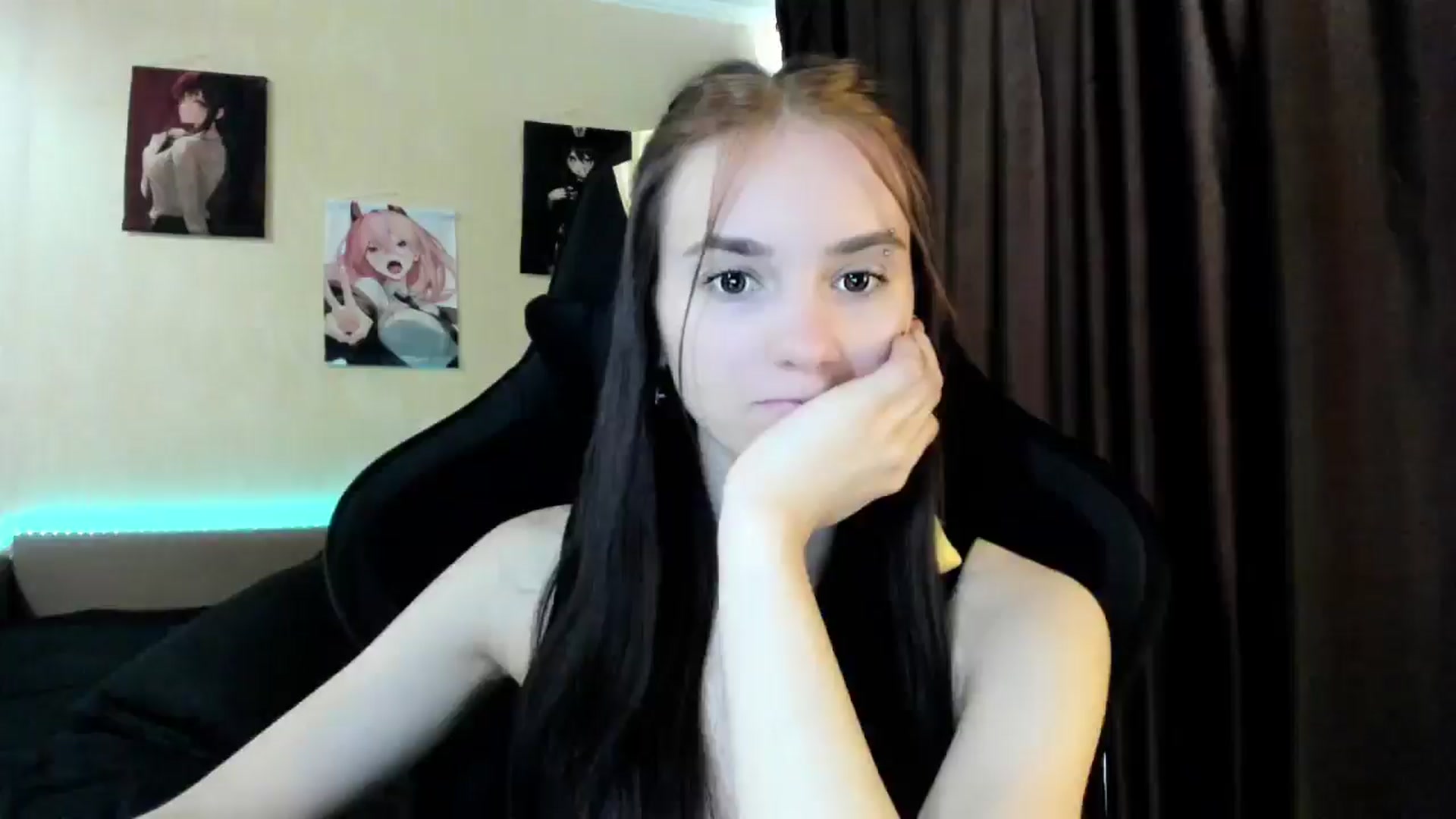 Gallery image thumbnail from Madison_Burke's myfreecams stream on, 04/28/2026, 07:55 image 4 of 20