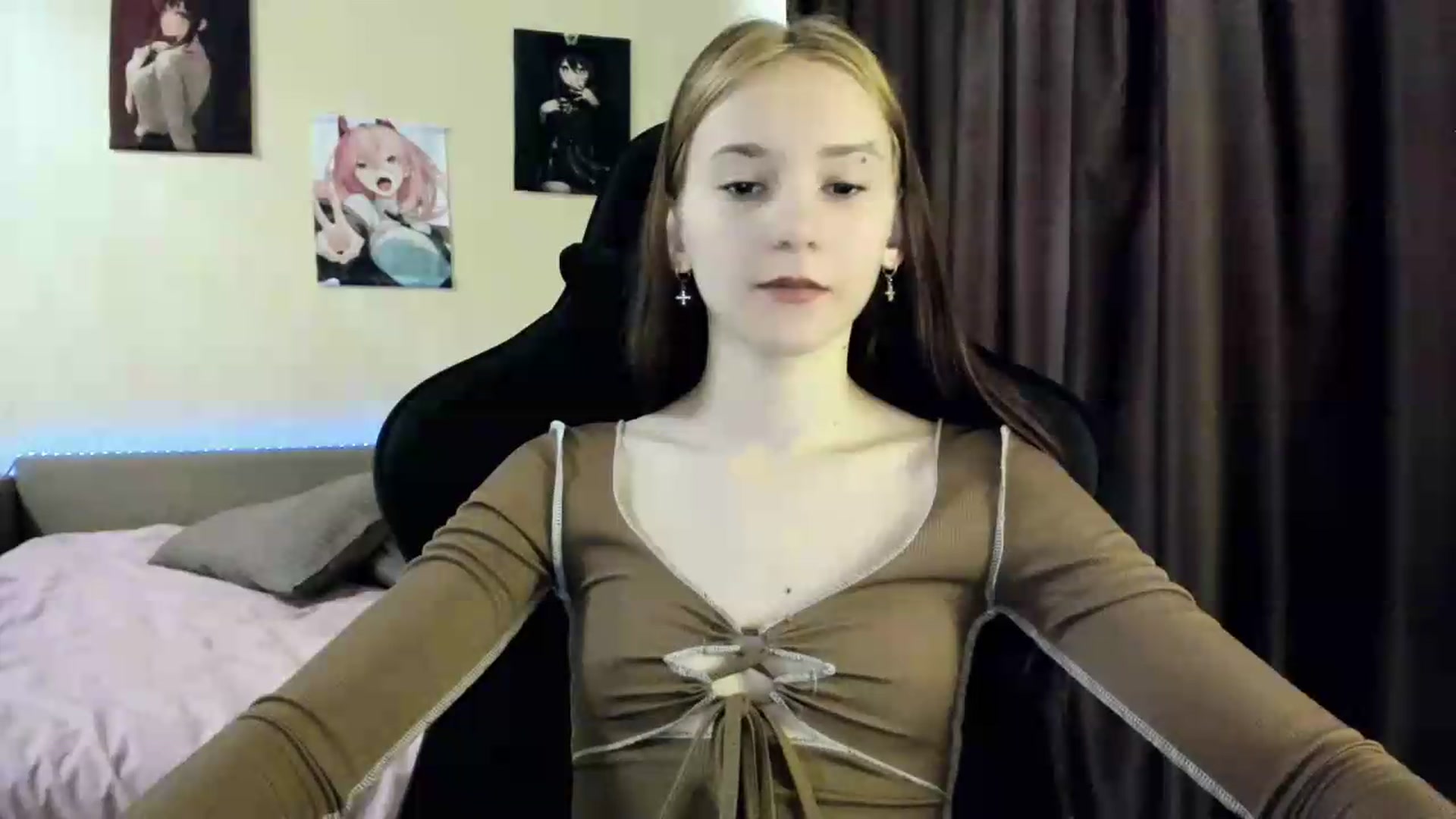 Gallery image thumbnail from Madison_Burke's myfreecams stream on, 05/26/2026, 04:06 image 7 of 20