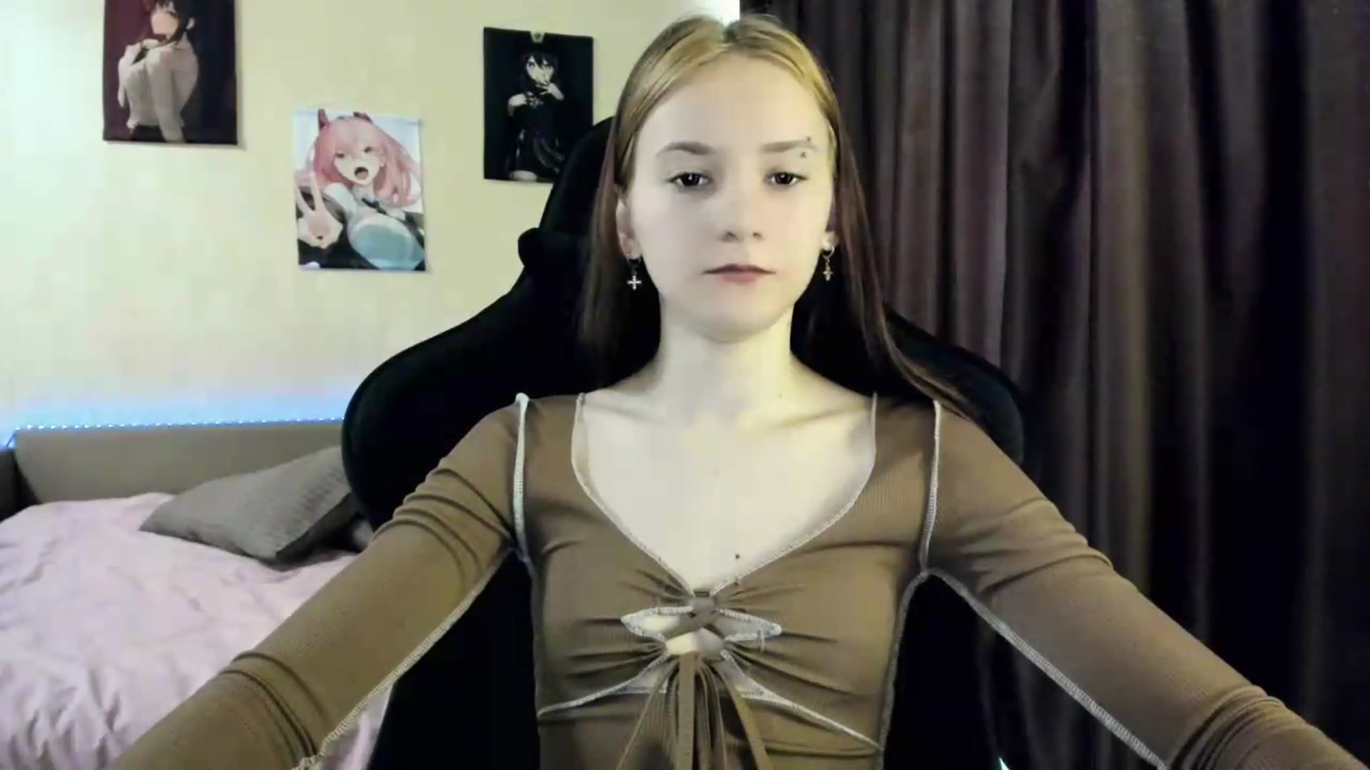 Gallery image thumbnail from Madison_Burke's myfreecams stream on, 05/26/2026, 04:06 image 9 of 20