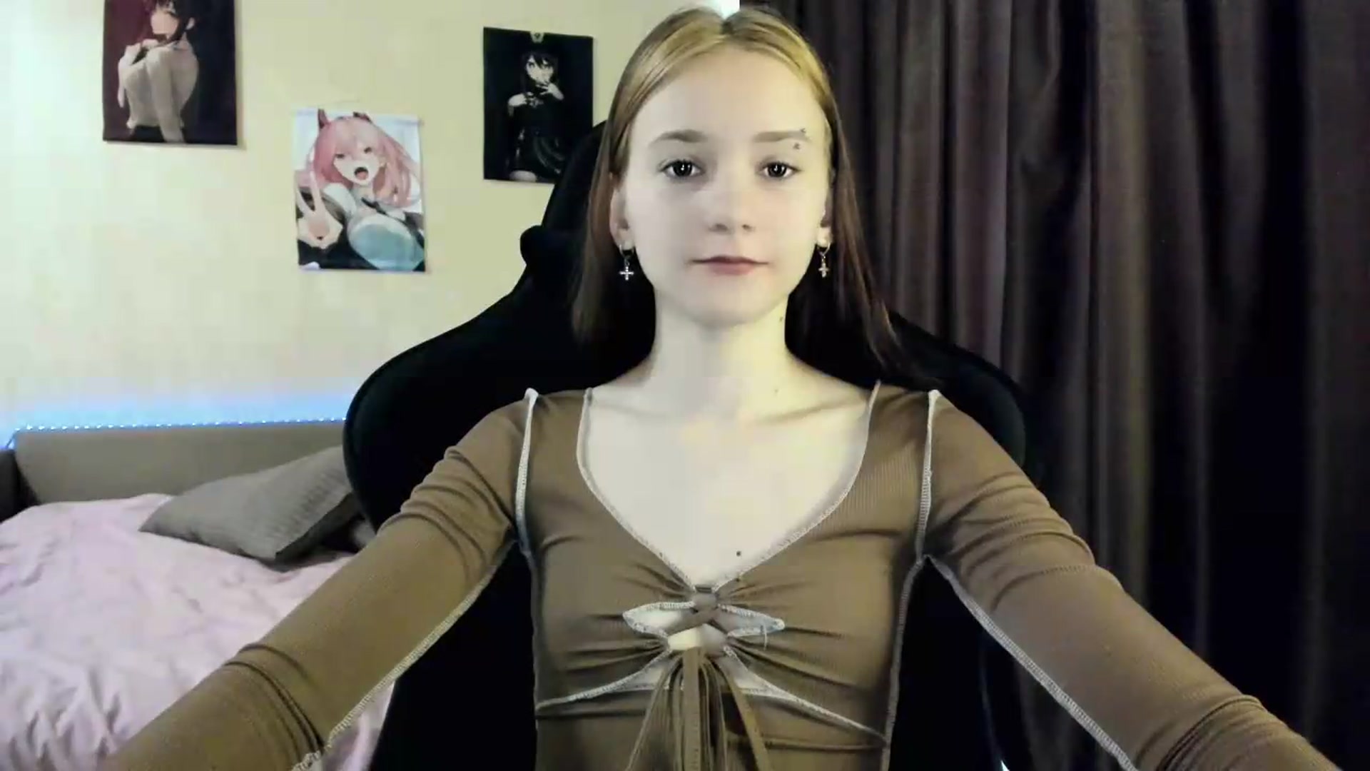 Gallery image thumbnail from Madison_Burke's myfreecams stream on, 05/26/2026, 04:06 image 2 of 20