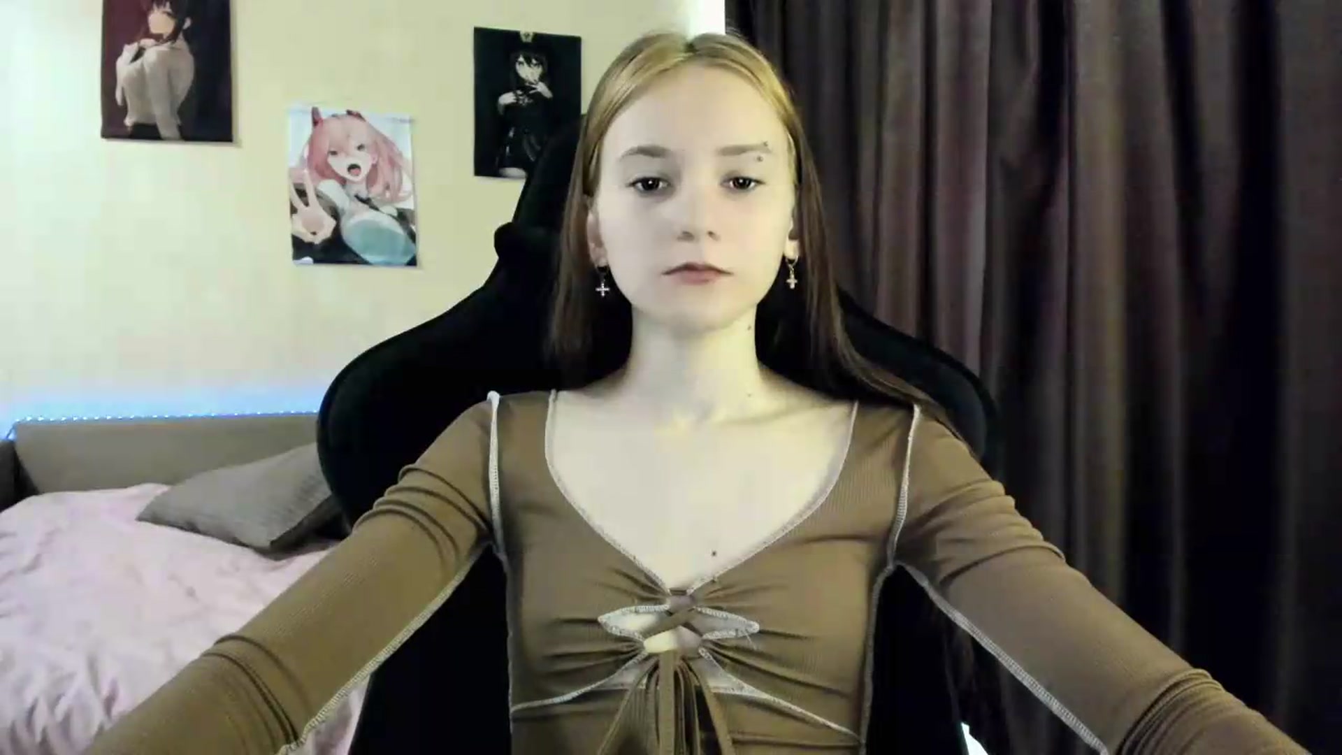 Gallery image thumbnail from Madison_Burke's myfreecams stream on, 05/26/2026, 04:06 image 17 of 20