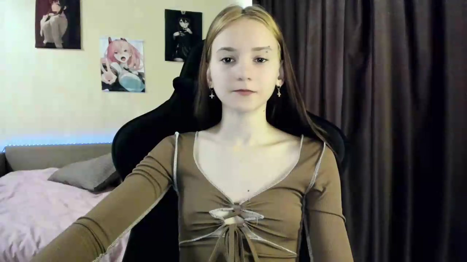 Gallery image thumbnail from Madison_Burke's myfreecams stream on, 05/26/2026, 04:06 image 10 of 20