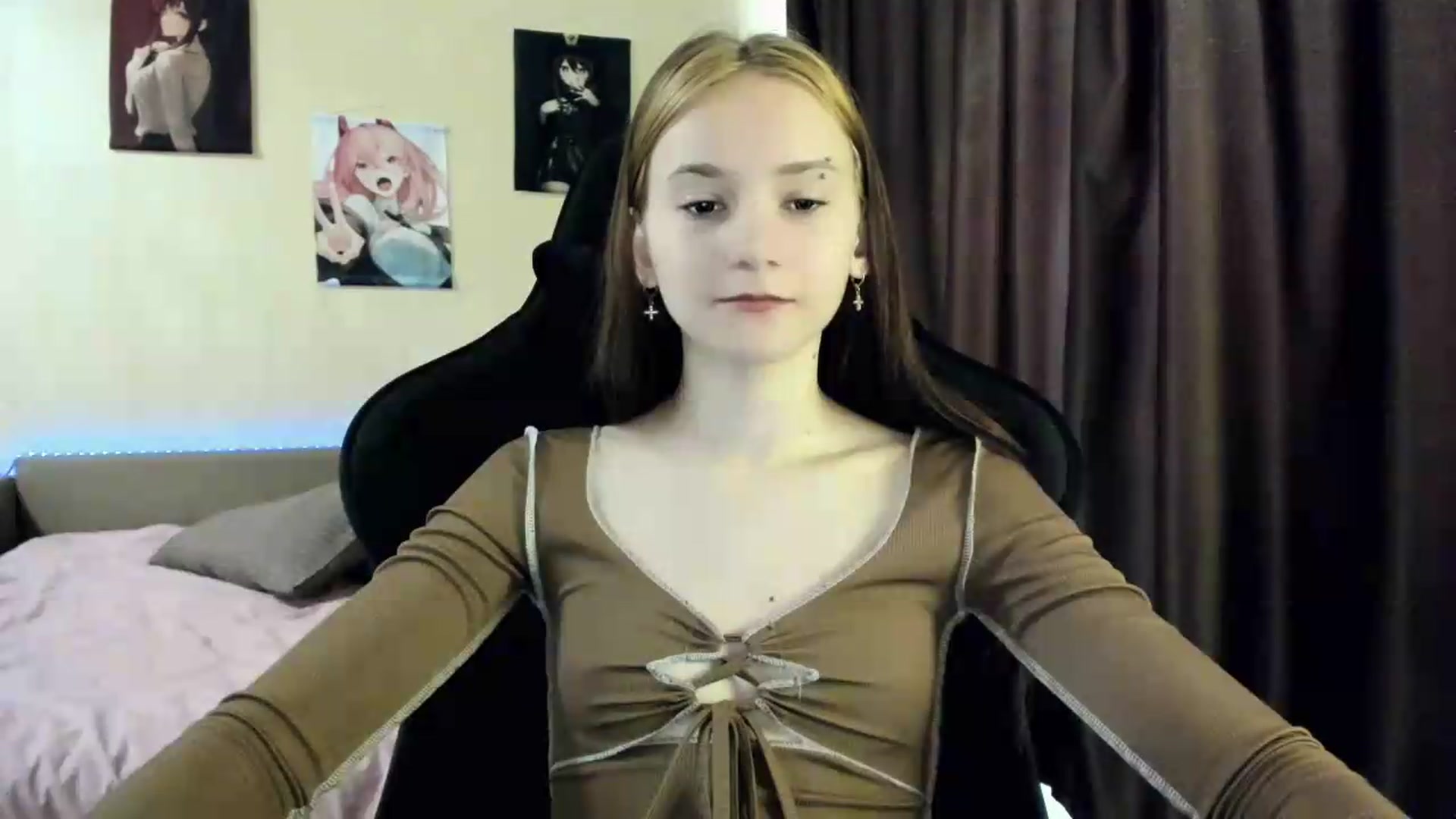 Gallery image thumbnail from Madison_Burke's myfreecams stream on, 05/26/2026, 04:06 image 15 of 20