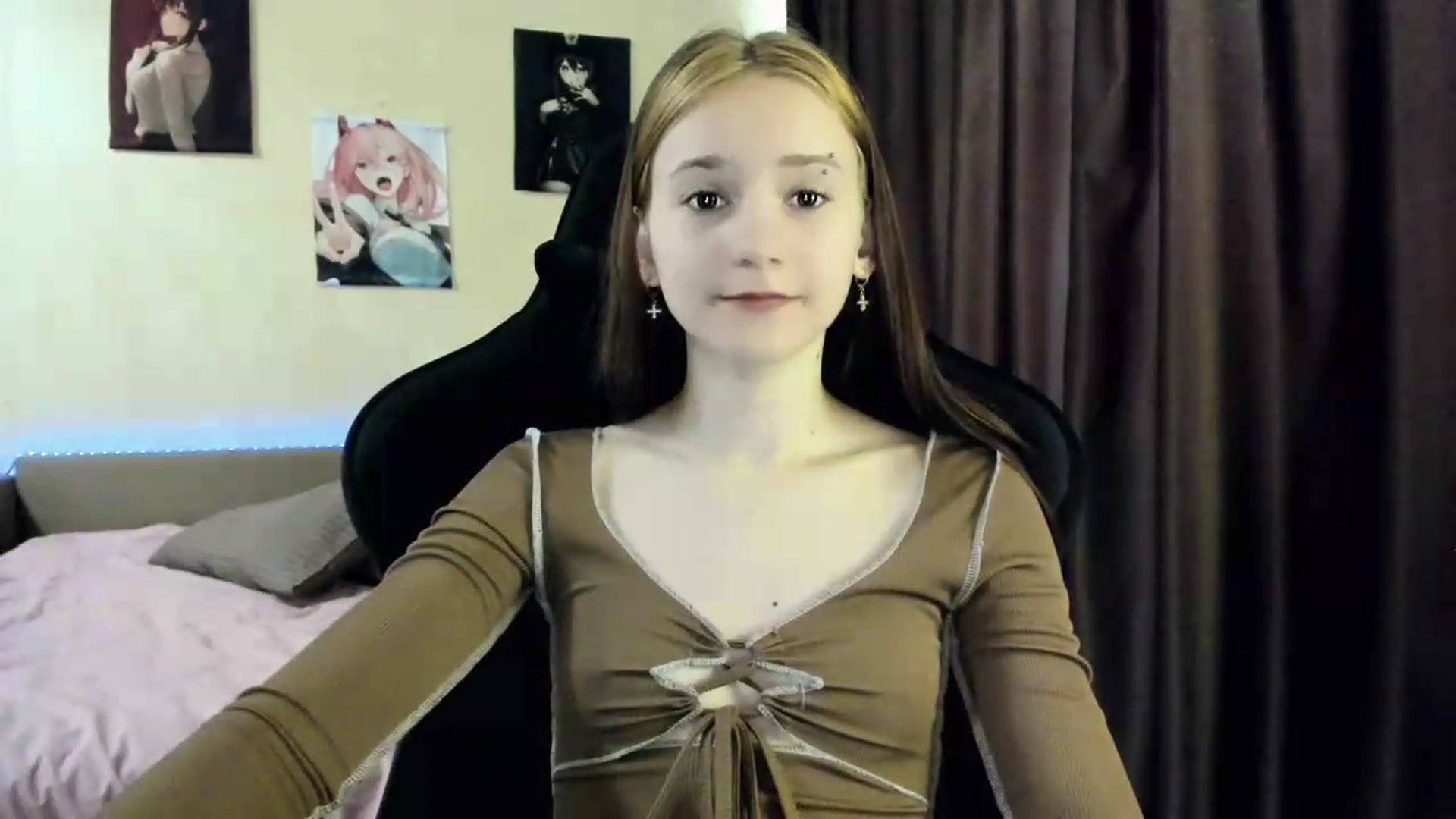 Gallery image thumbnail from Madison_Burke's myfreecams stream on, 05/26/2026, 04:06 image 14 of 20