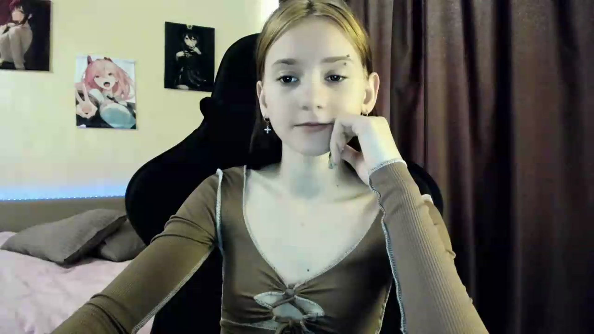Gallery image thumbnail from Madison_Burke's myfreecams stream on, 05/26/2026, 05:59 image 16 of 20