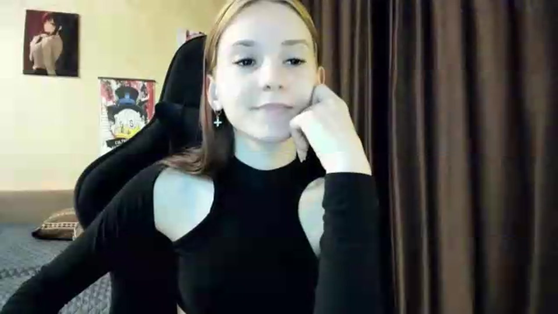 Gallery image thumbnail from Madison_Burke's myfreecams stream on, 05/29/2026, 18:29 image 17 of 20