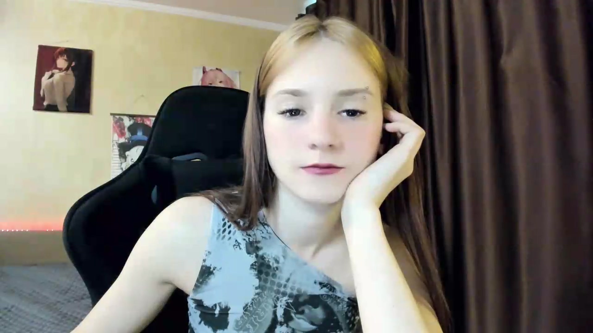 Gallery image thumbnail from Madison_Burke's myfreecams stream on, 05/31/2026, 17:18 image 3 of 20