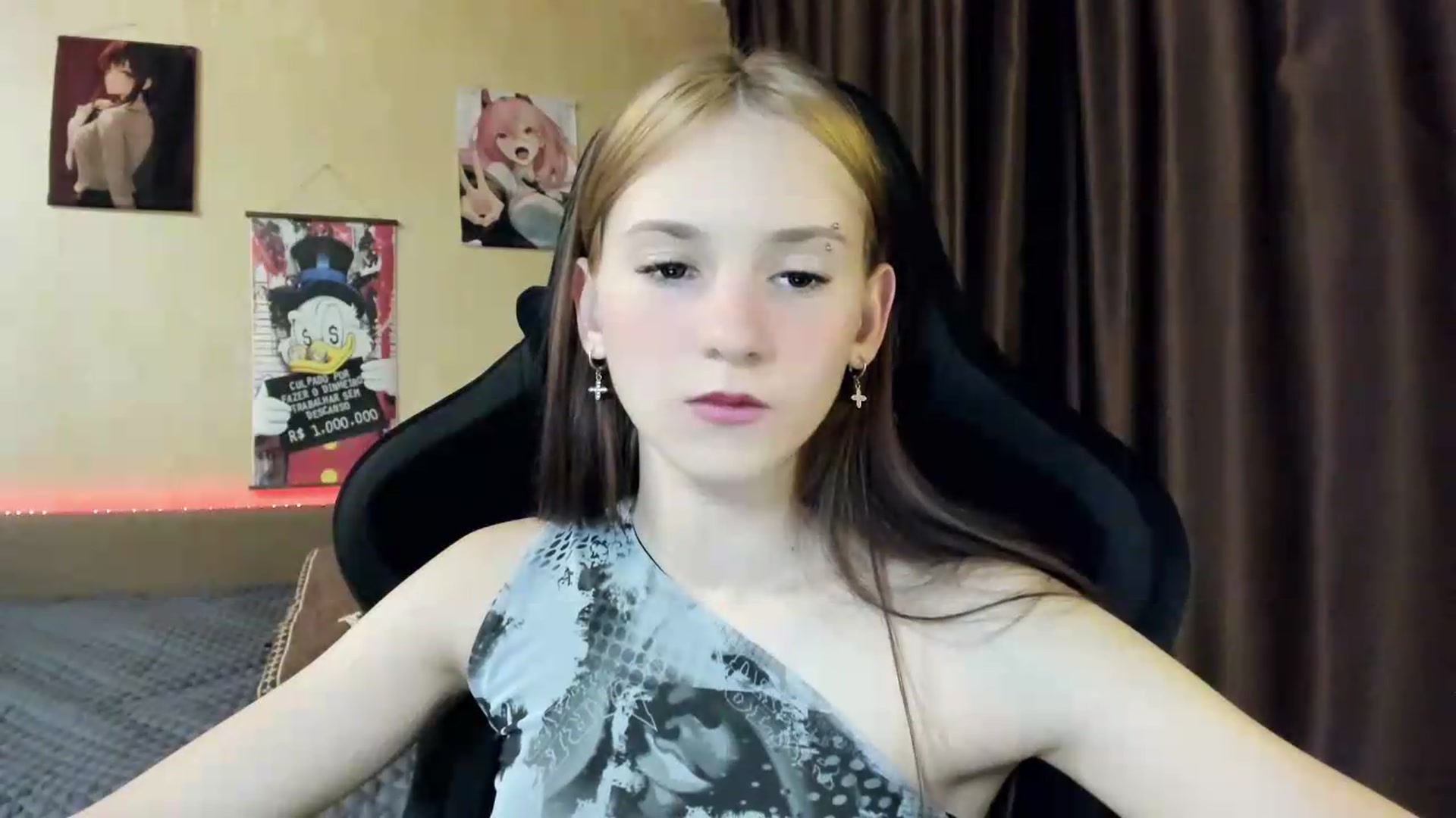 Gallery image thumbnail from Madison_Burke's myfreecams stream on, 05/31/2026, 18:54 image 17 of 20