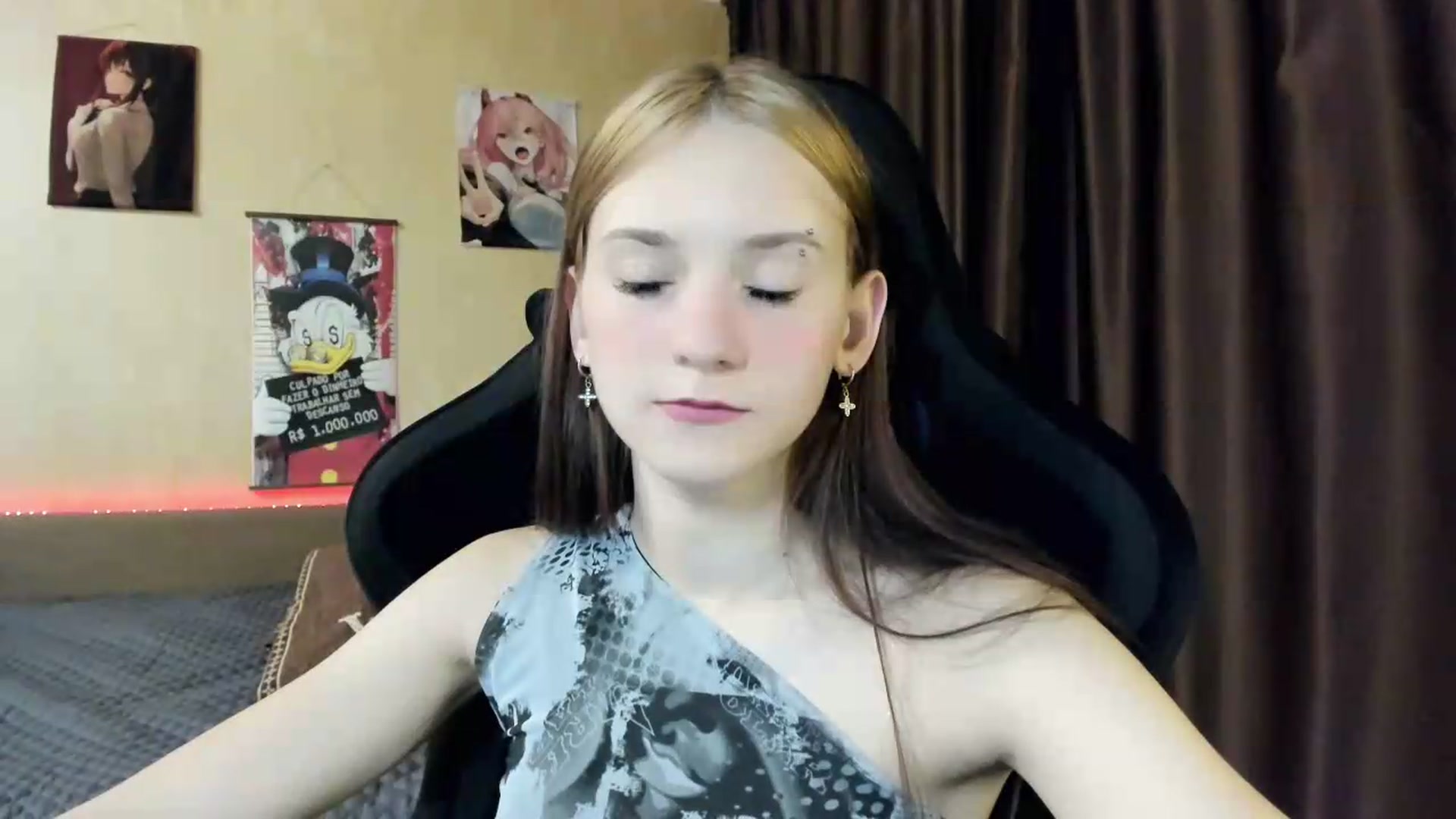 Gallery image thumbnail from Madison_Burke's myfreecams stream on, 05/31/2026, 18:54 image 18 of 20