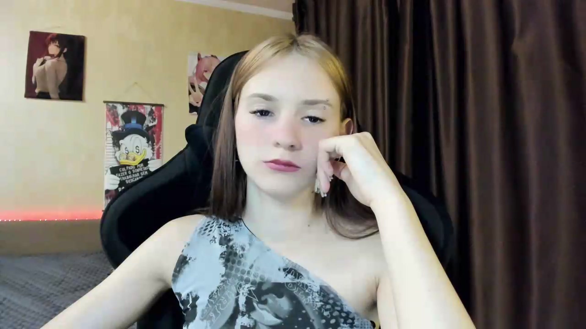 Gallery image thumbnail from Madison_Burke's myfreecams stream on, 05/31/2026, 18:54 image 2 of 20