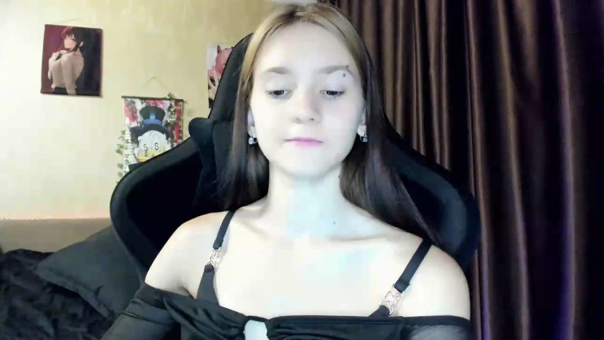 Gallery image thumbnail from Madison_Burke's myfreecams stream on, 07/18/2026, 23:05 image 18 of 20