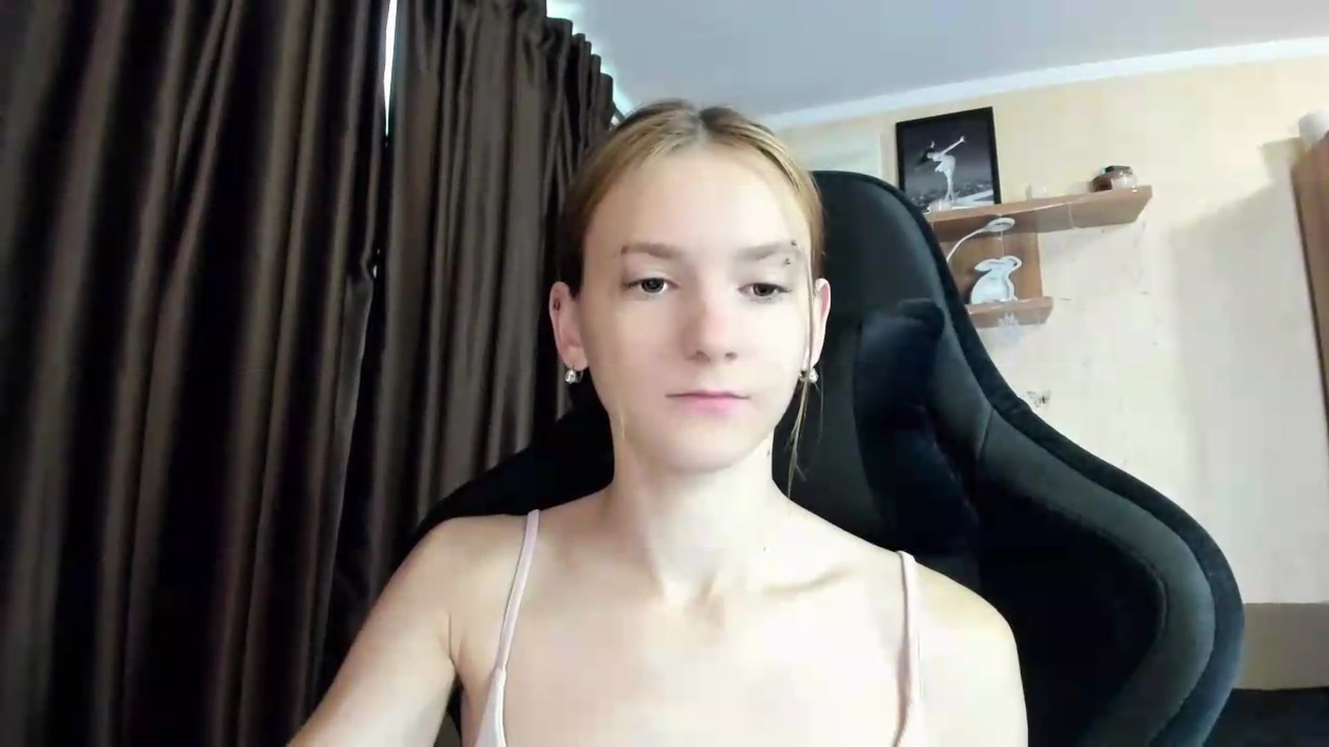 Gallery image thumbnail from Madison_Burke's myfreecams stream on, 07/21/2026, 05:25 image 6 of 20